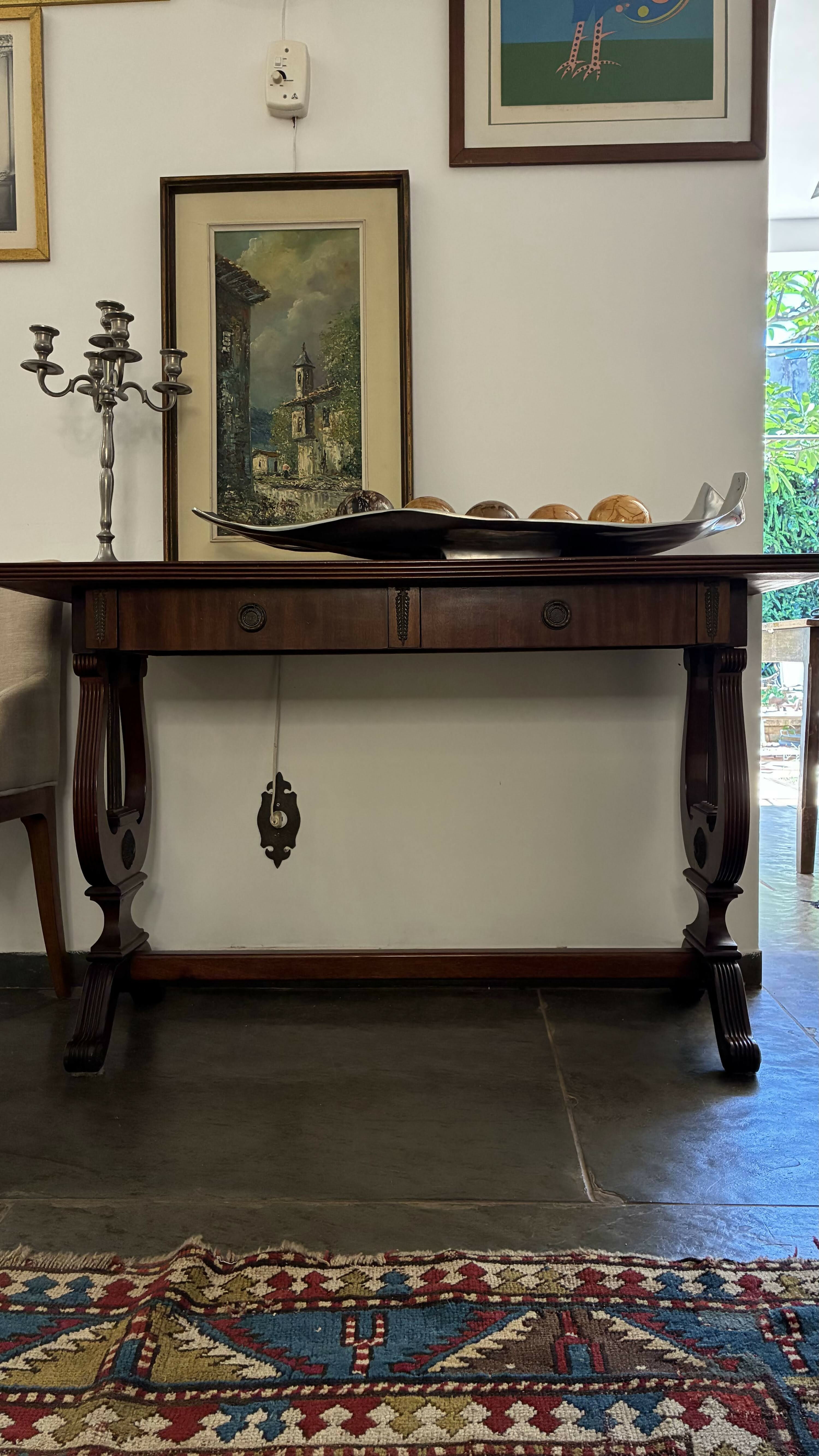 Aparador Antigo em Madeira