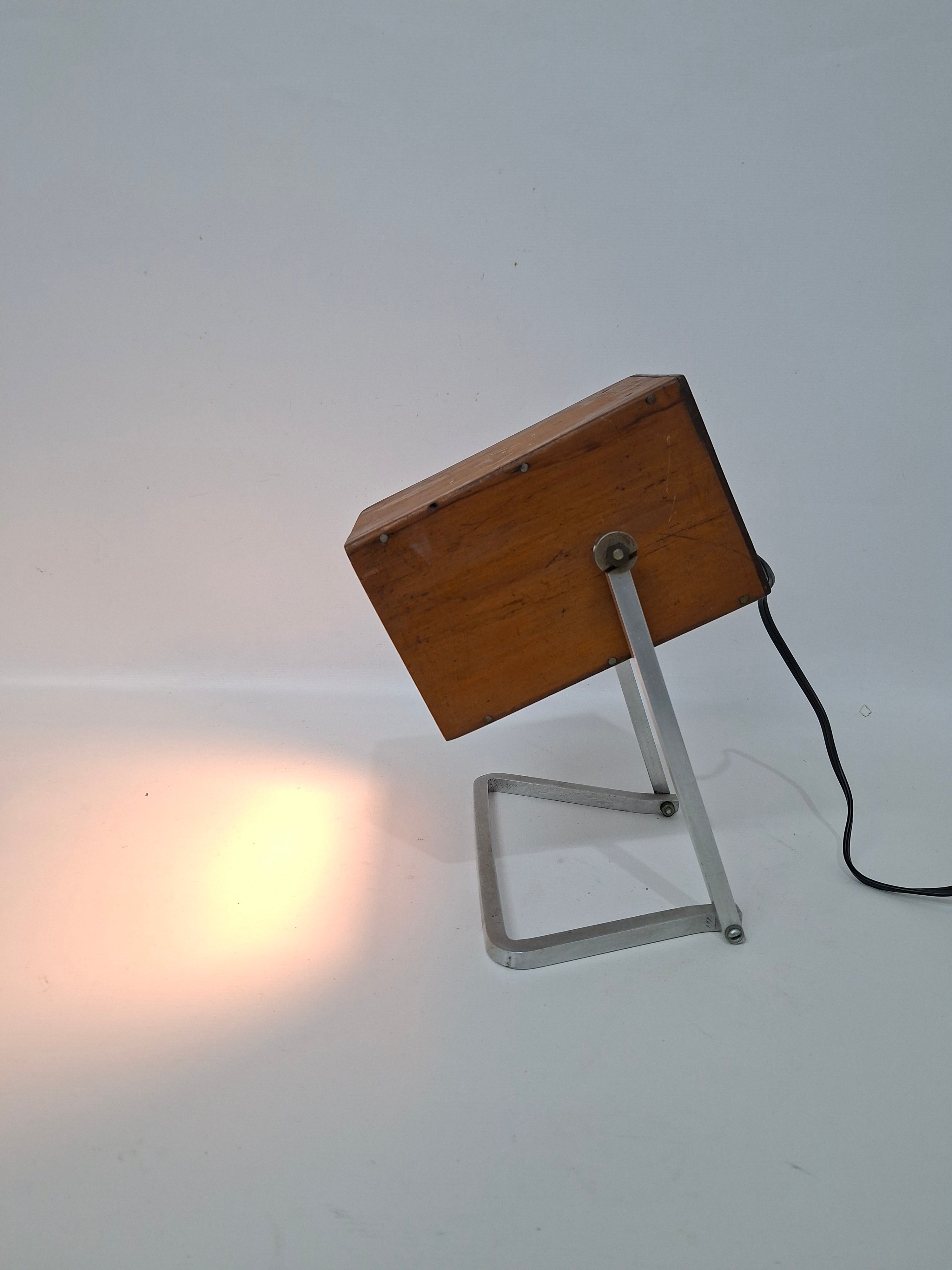 Luminária retangular Vintage de Mesa em alumínio e madeira 