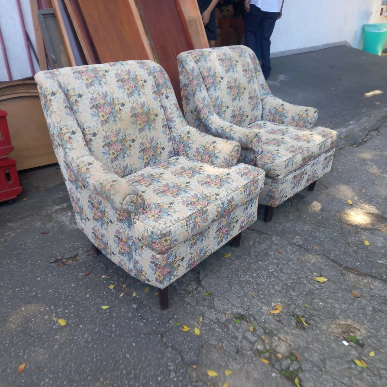 Par de Poltronas com estampa floral