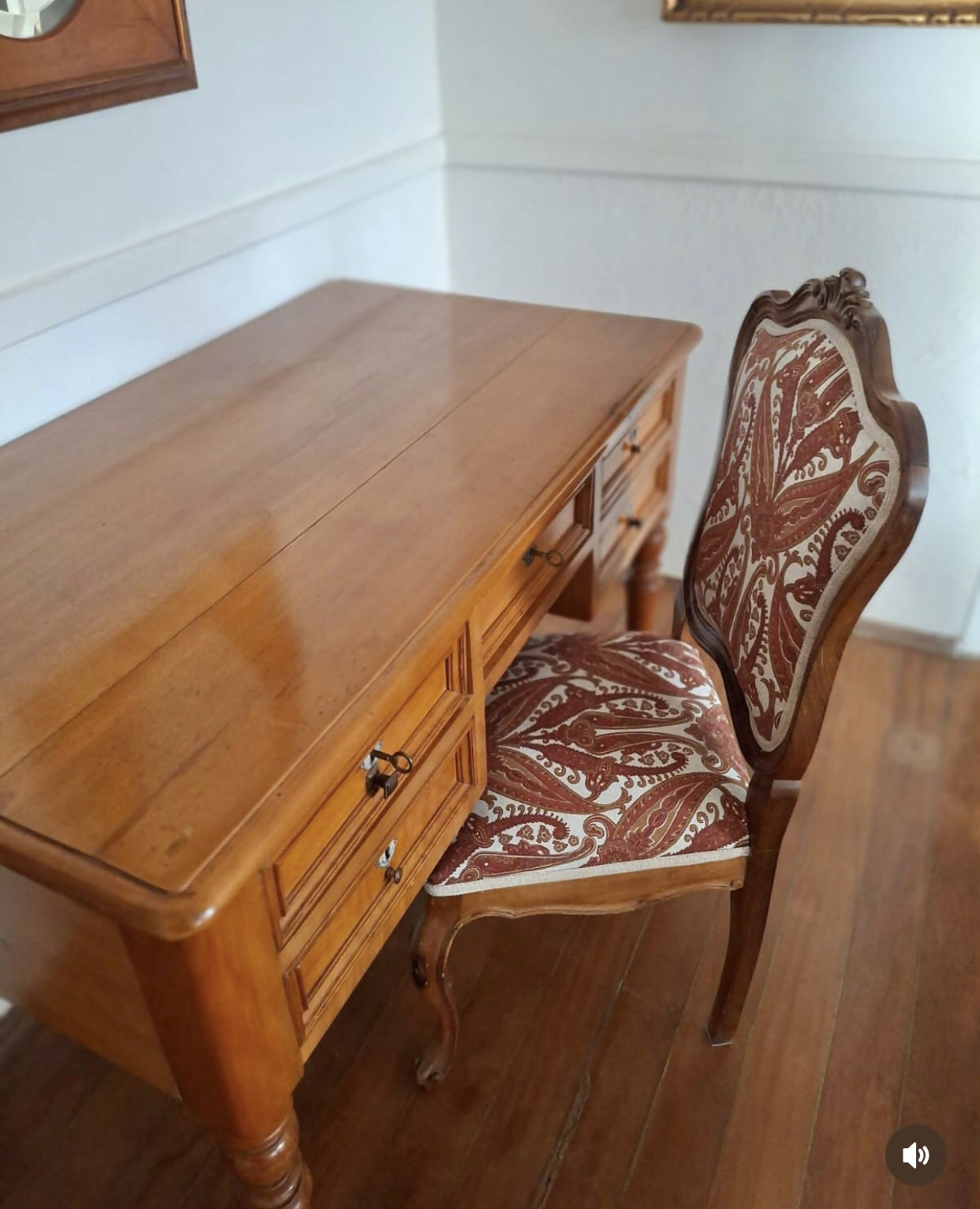 Escrivaninha estilo Inglês em cedro do campo