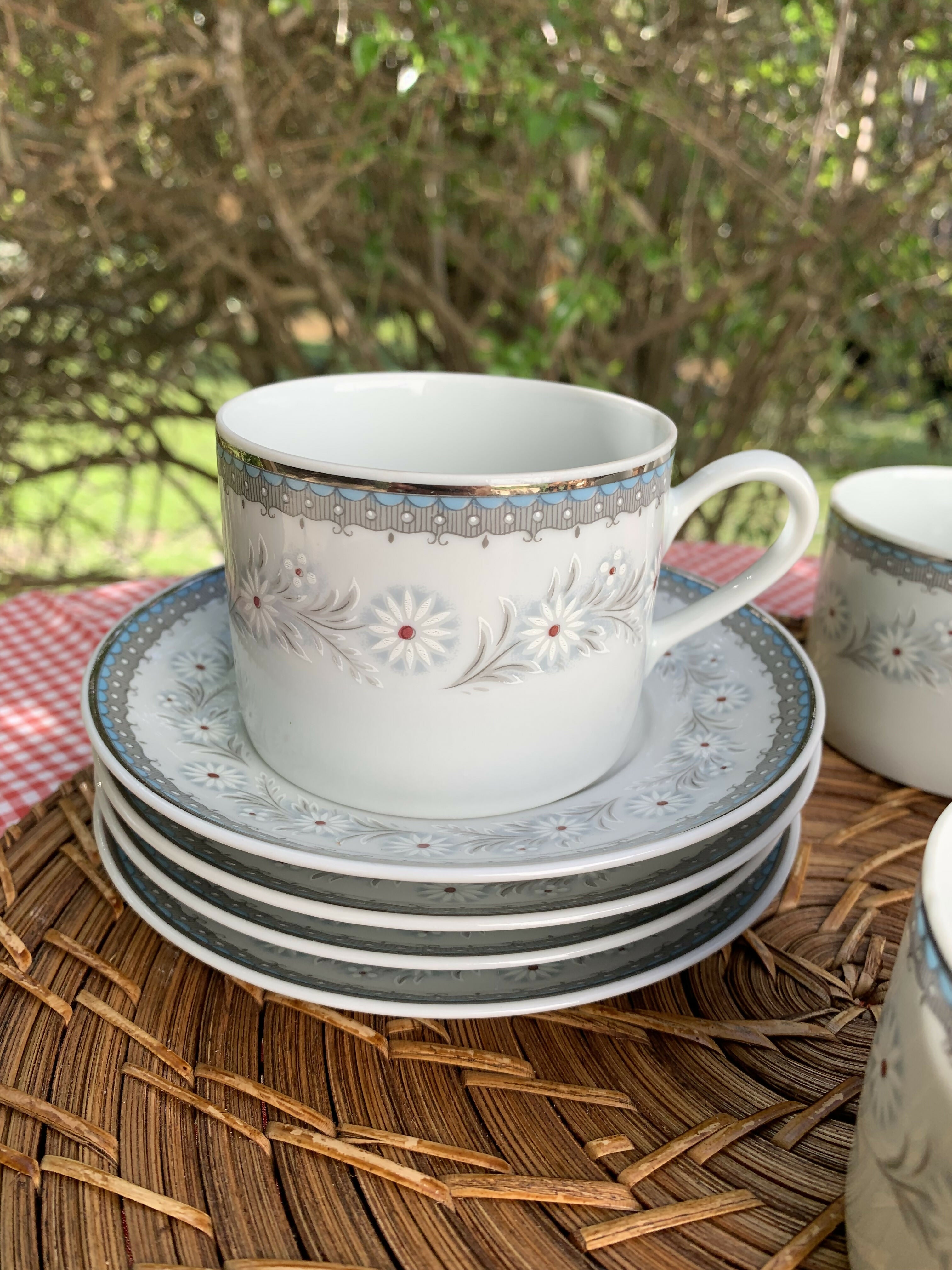 Jogo de 4 Xícaras de porcelana Real