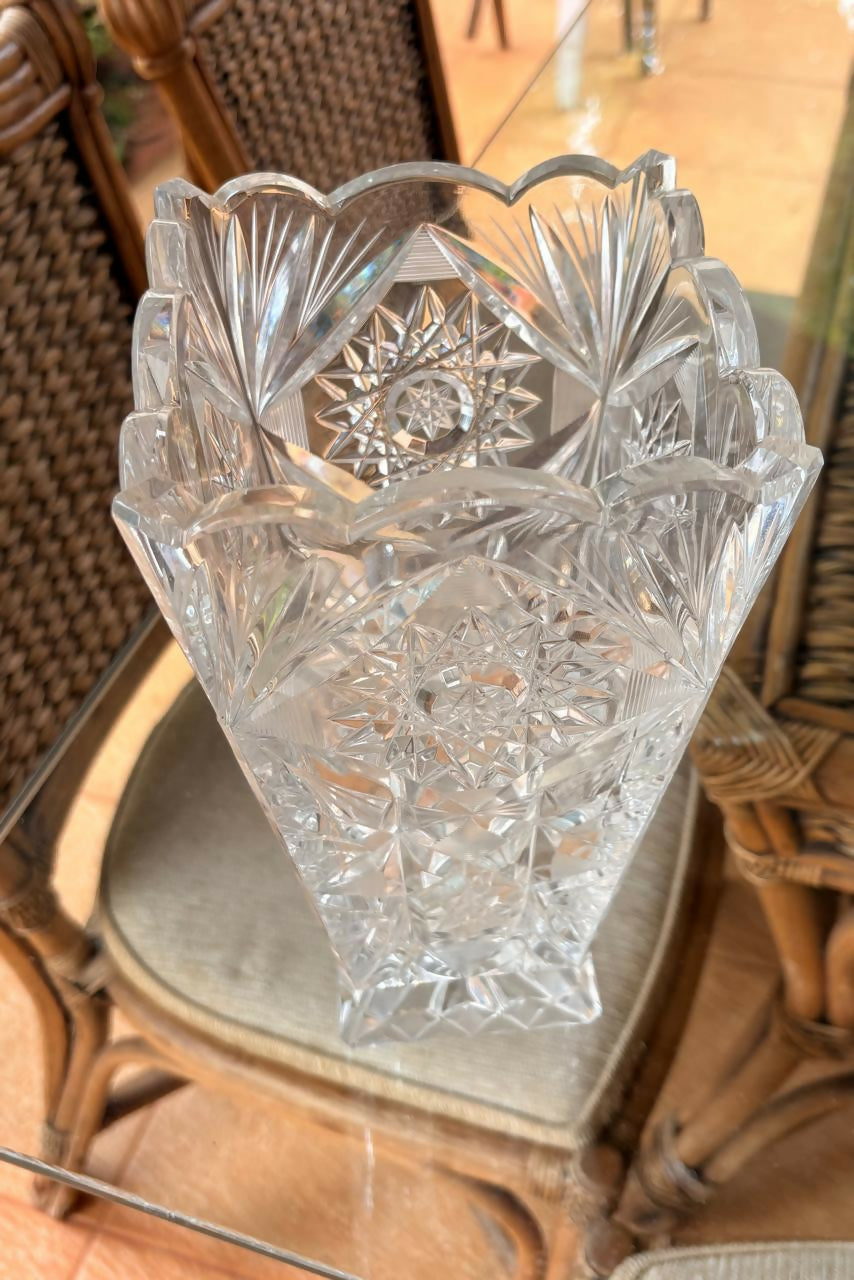 Grande vaso de cristal Tcheco finamente lapidado