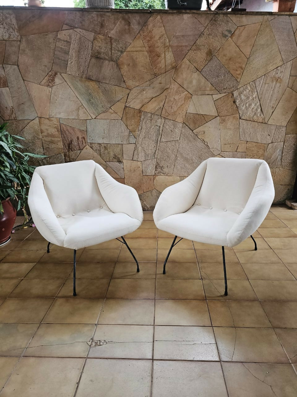 Par de Poltronas Concha em linho - Martin Eisler e Carlo Hauner (Forma S.A)