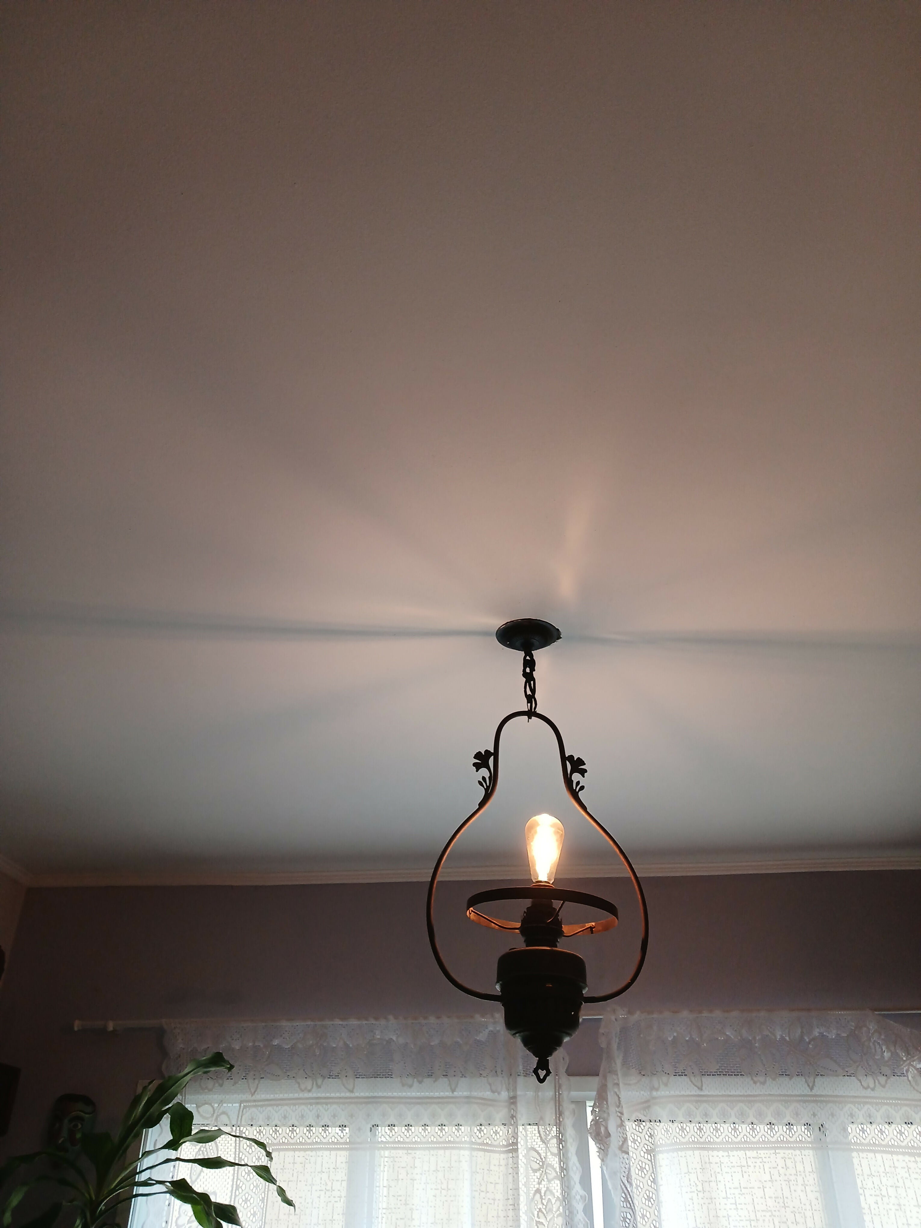 Pendente / luminária de teto antiga em ferro