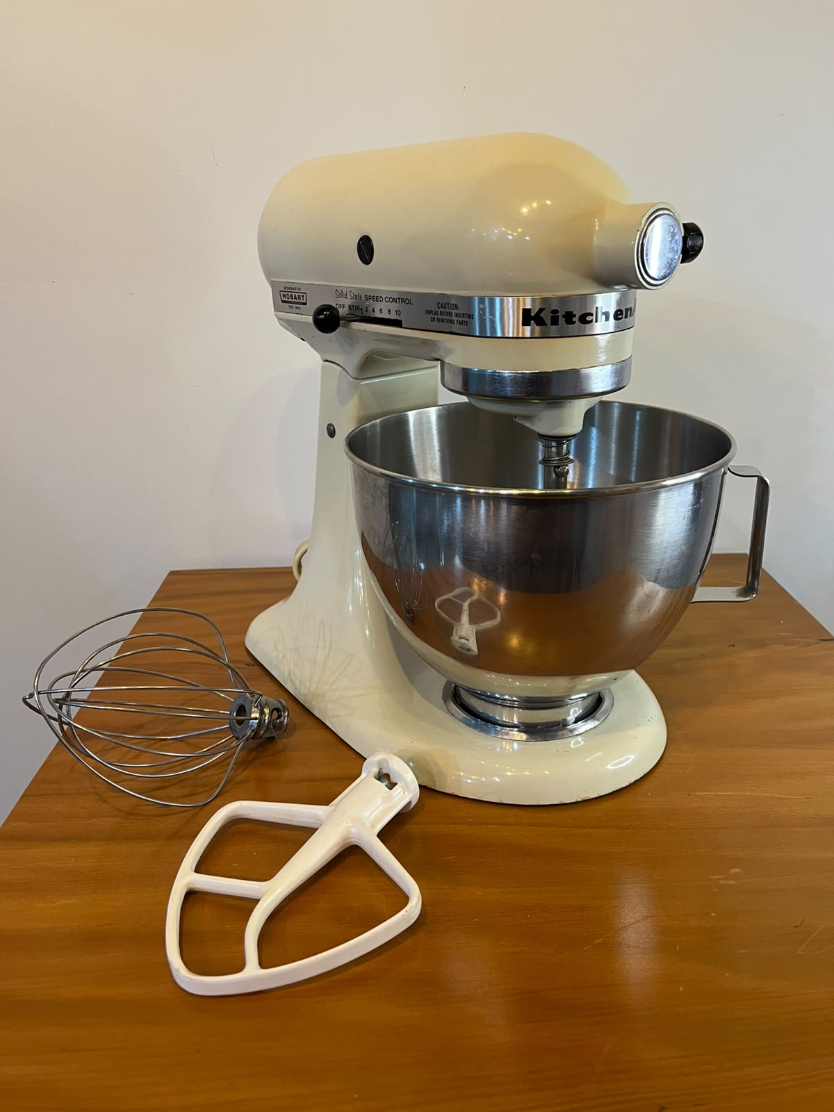 Batedeira Planetária Vintage KitchenAid Hobart K45SS – EUA – Décadas de 1970/80