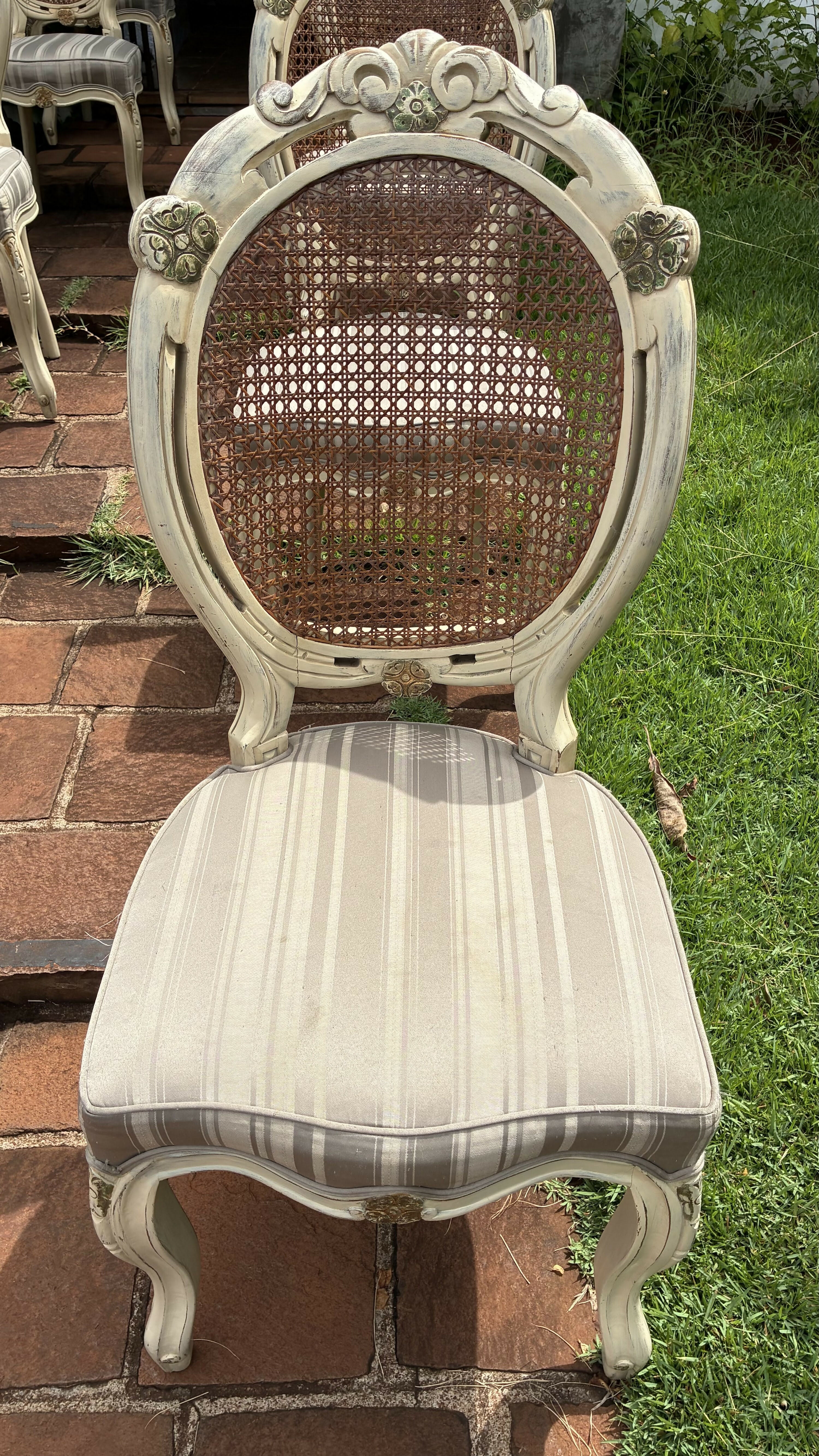 Cadeira Medalhão Luis XV (valor unitário)