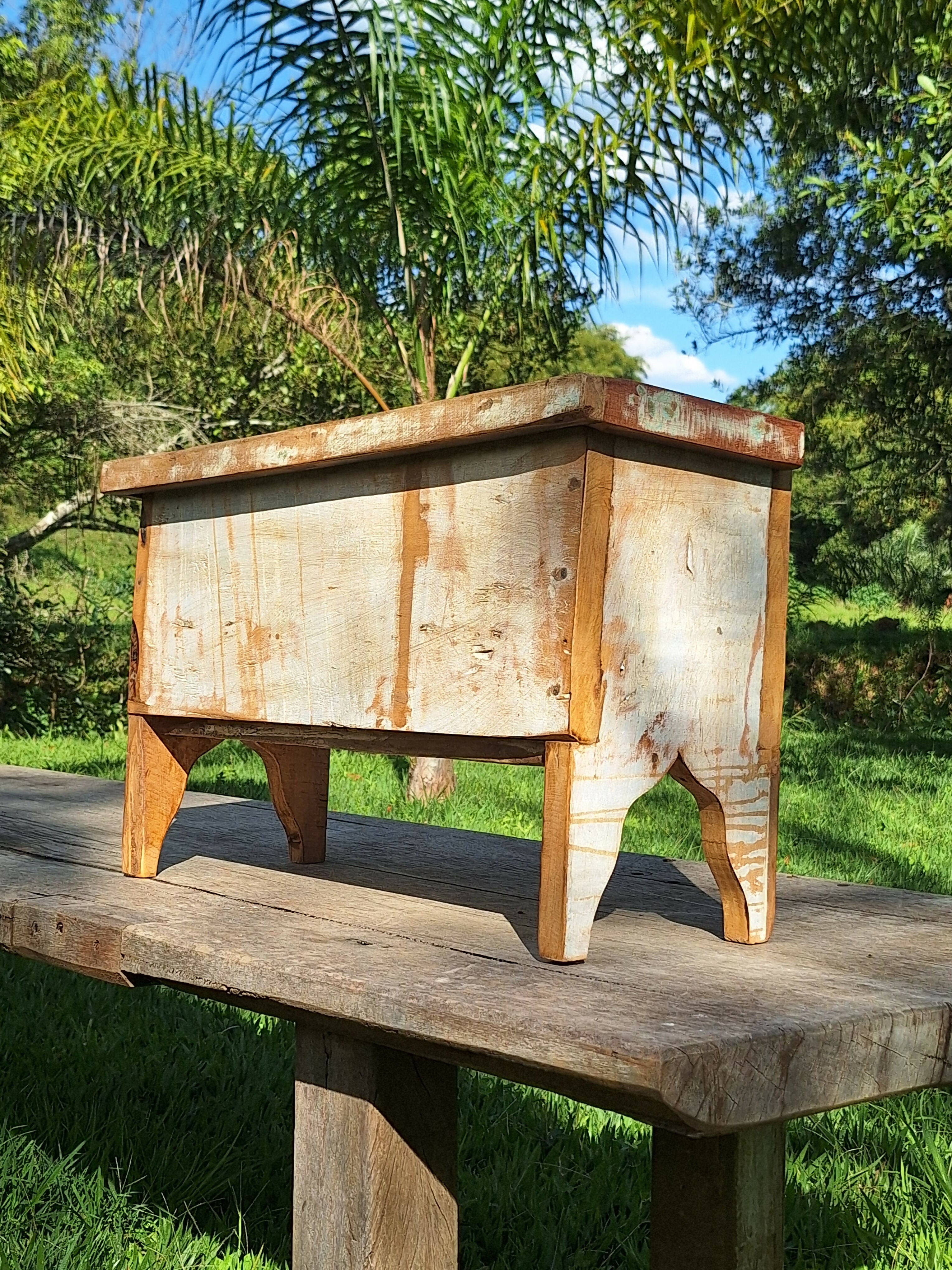 Baú Rústico Tinta Gasta Madeira Maciça Garimpo Mineiro