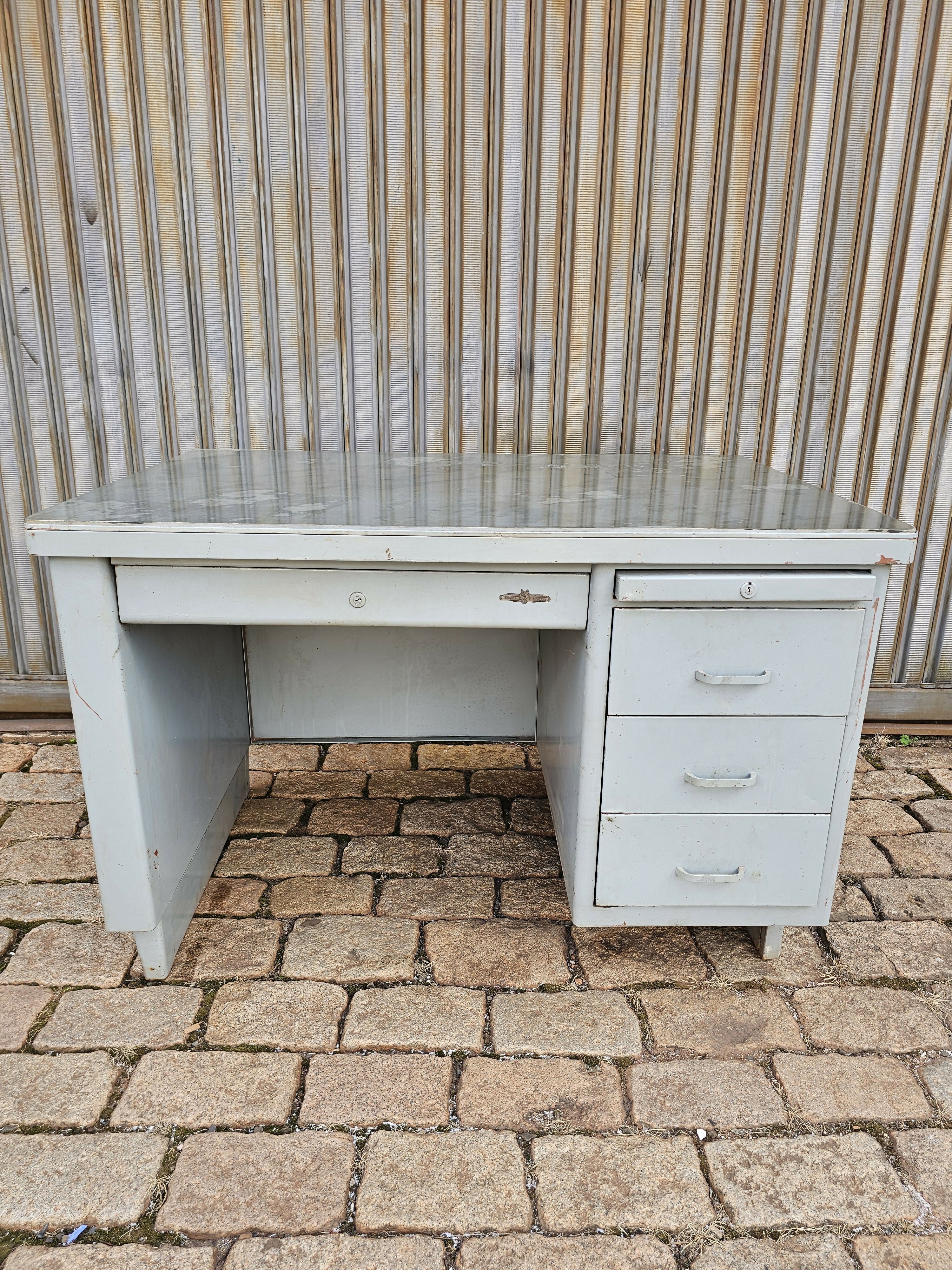 Escrivaninha industrial vintage FIEL