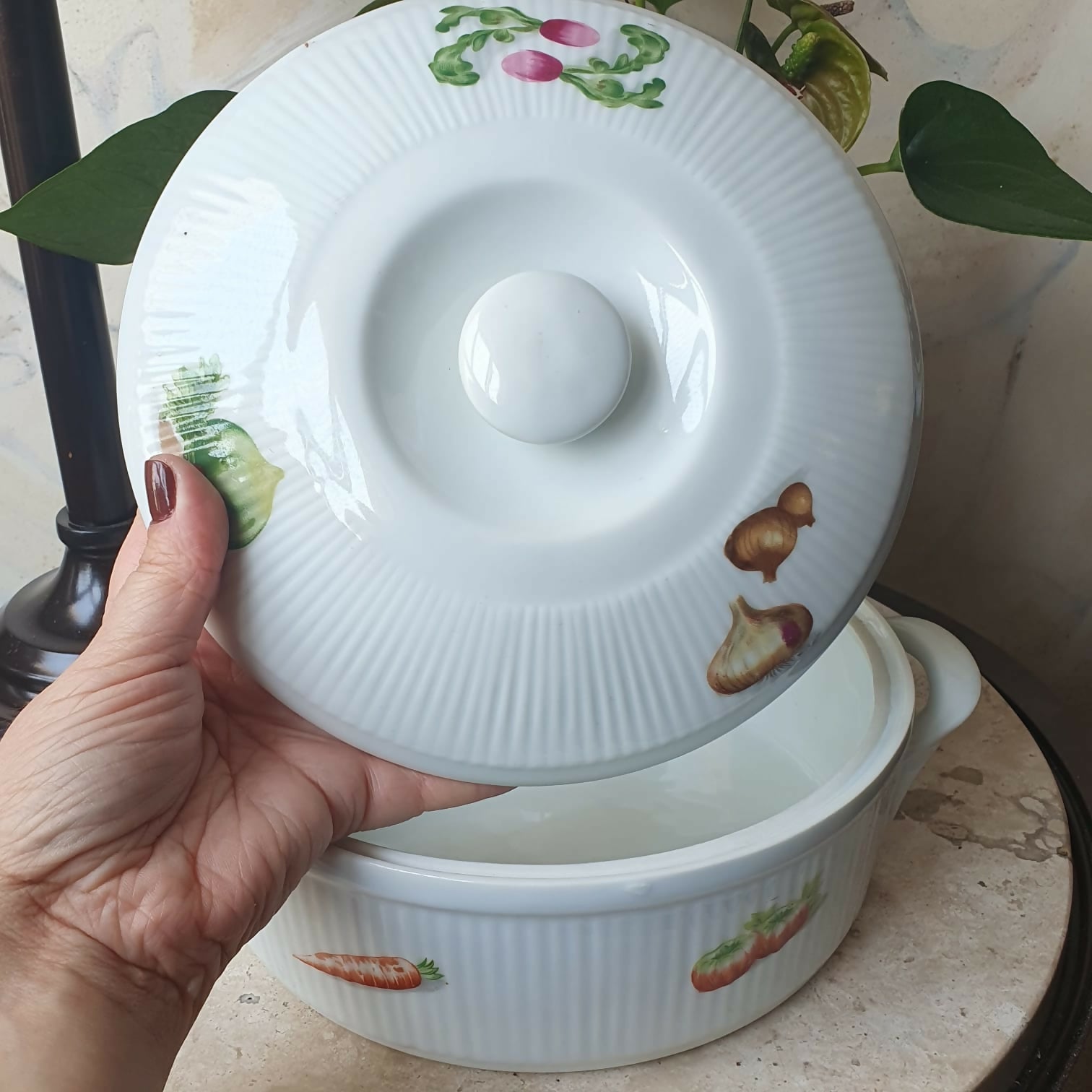 Travessa com tampa em porcelana refratária Calorama. Perfeito estado!