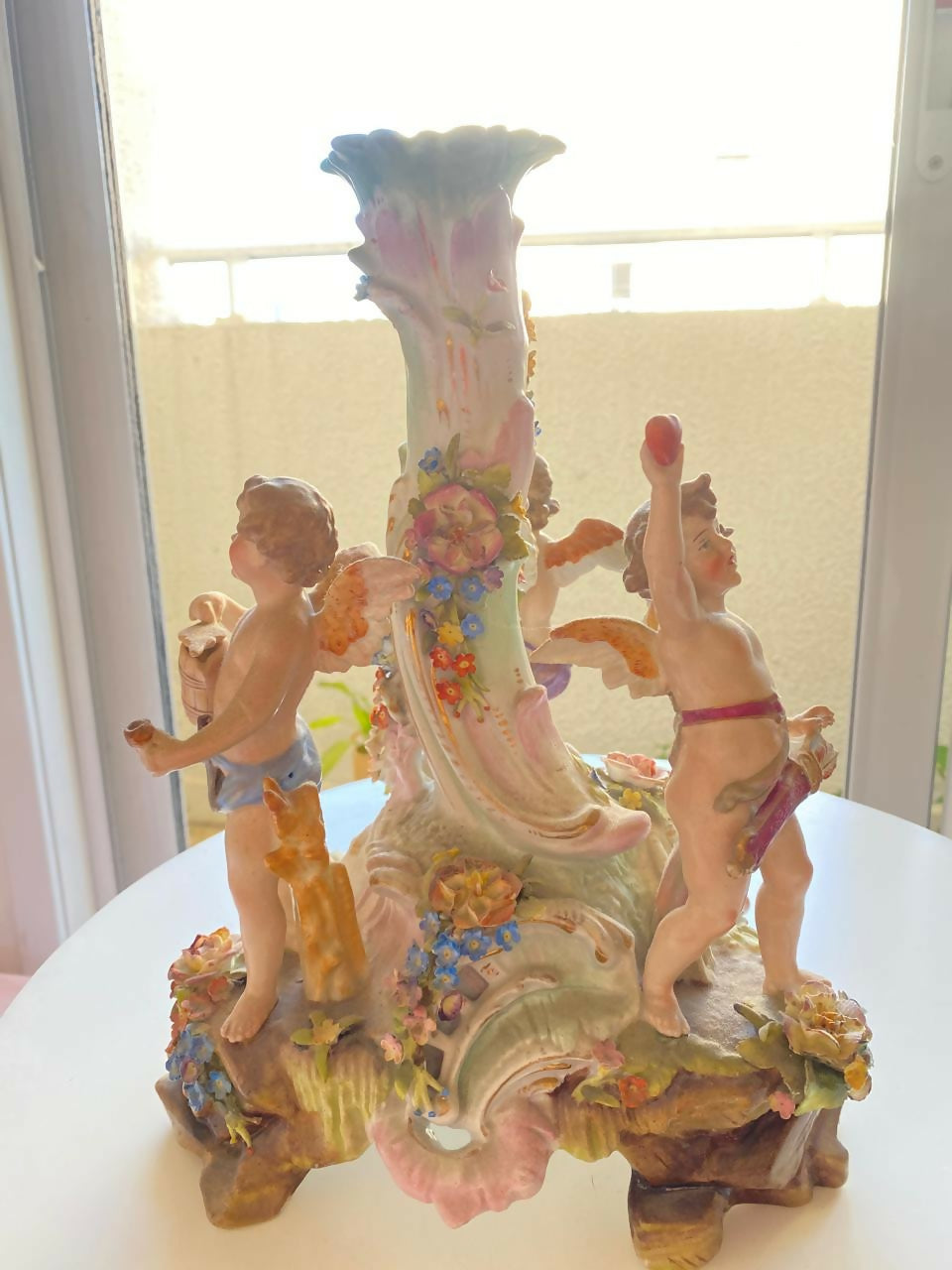 Centro de mesa antigo em porcelana alemã – estilo Dresden (Sitzendorf)