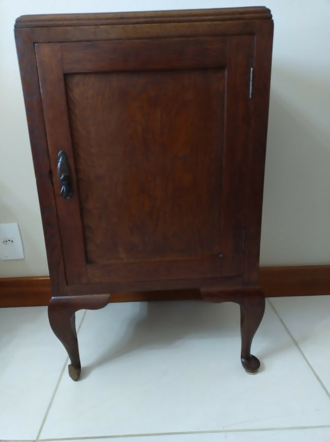 Oak Bedside Cabinet 1a