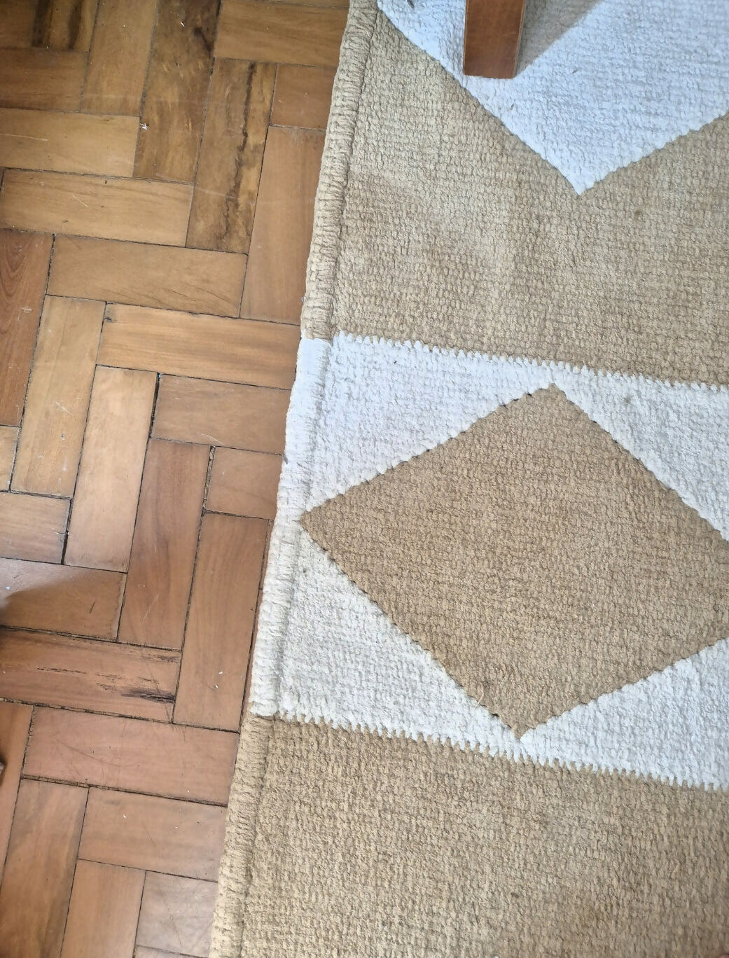 Tapete kilim geométrico