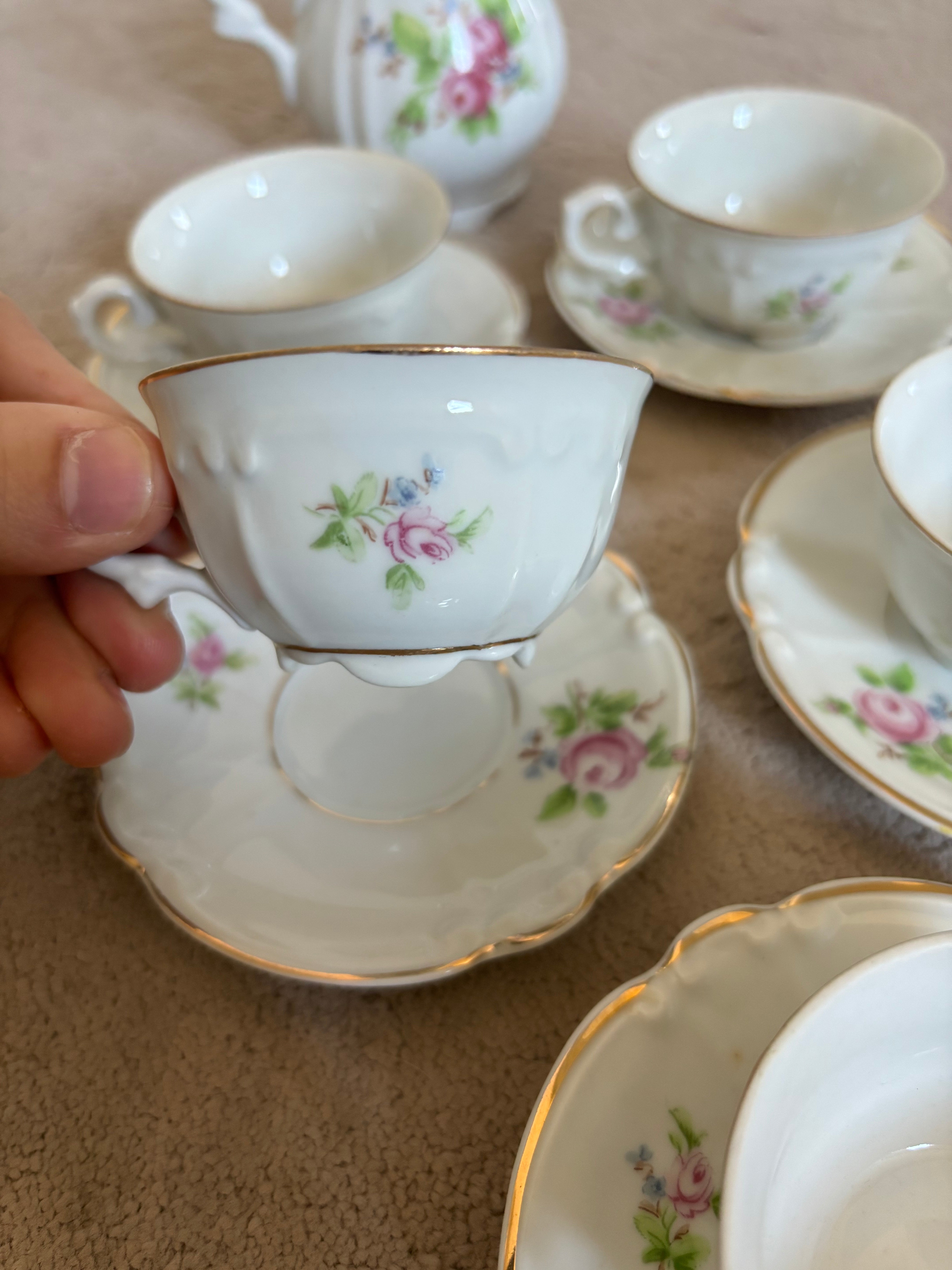 Jogo de Café + Leiteira Porcelana Mauá