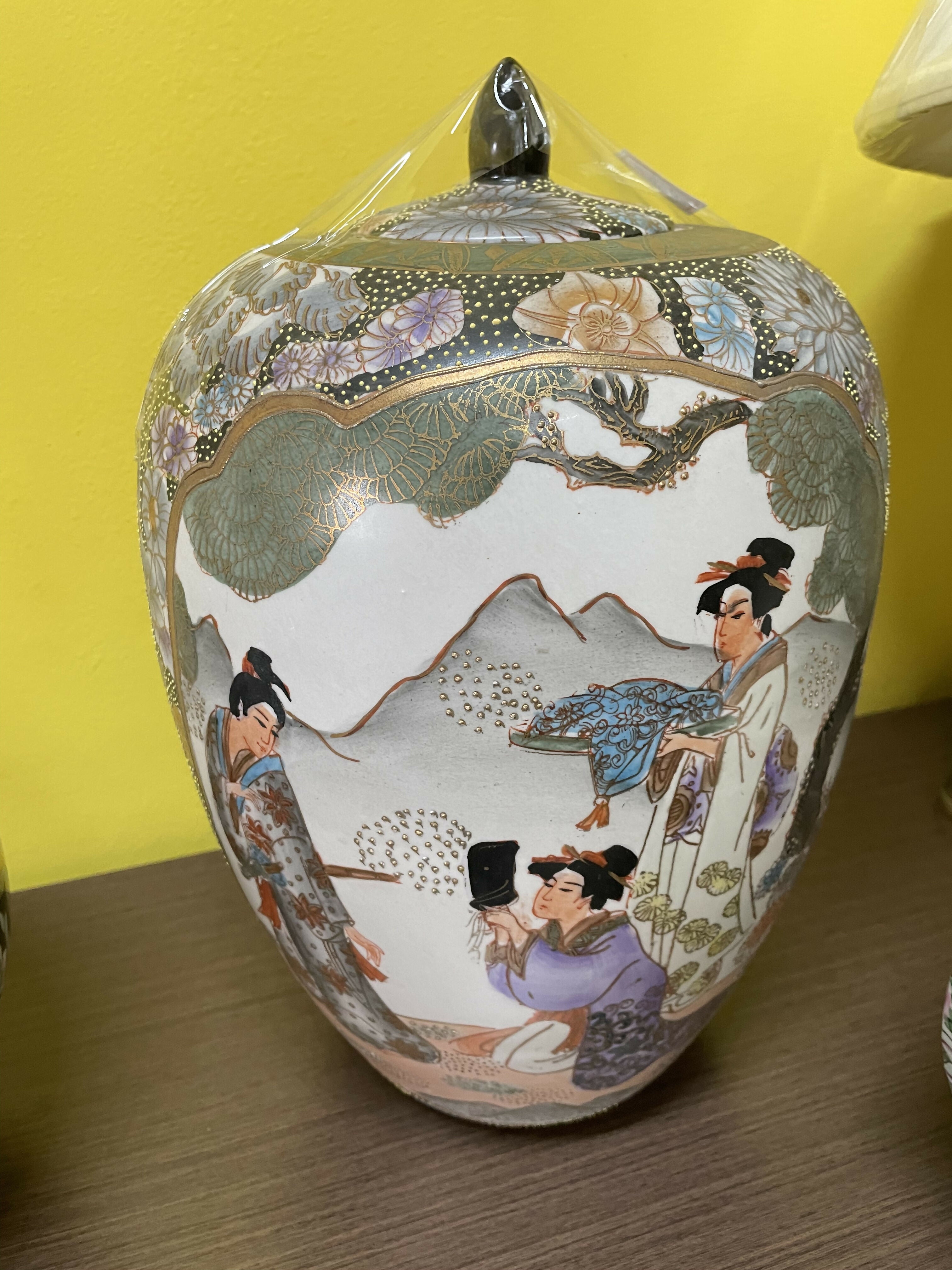 Vaso Japonês estilo Satsuma