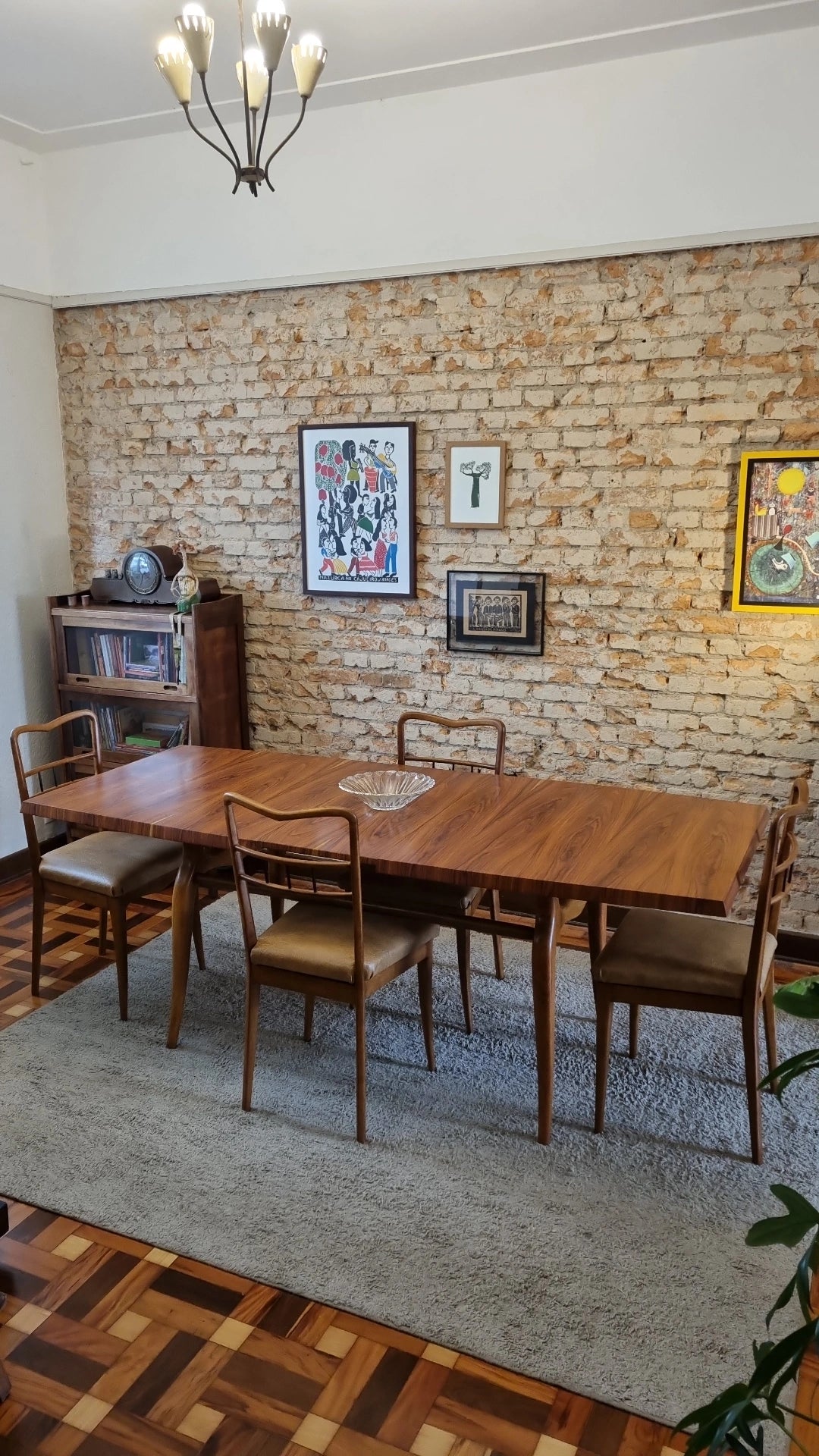 Mesa de jantar Retangular Extensível em Pau Ferro e Peroba - restaurada 