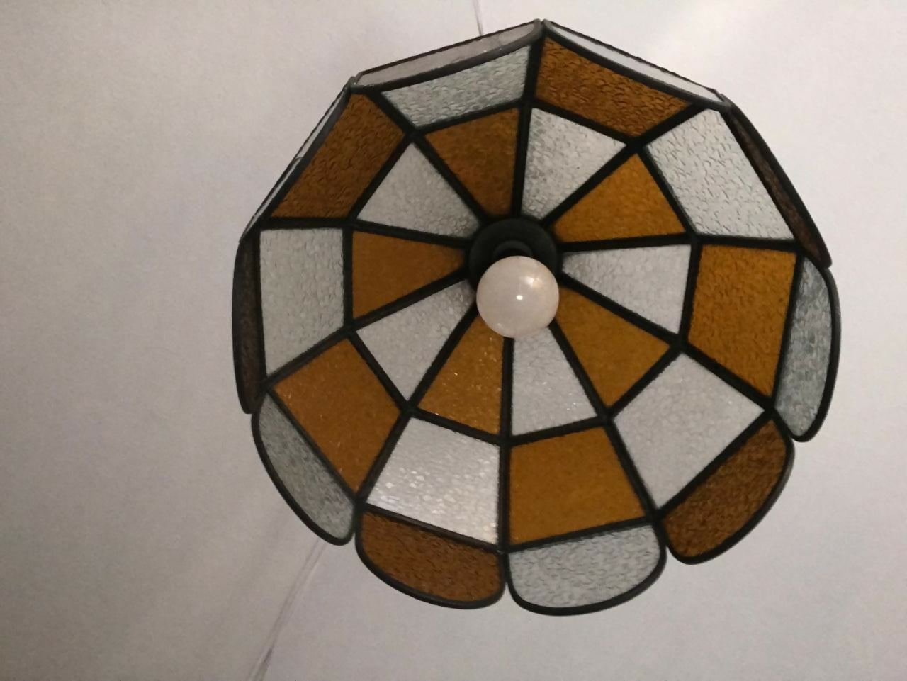 Lustre de Vitral marrom e transparente