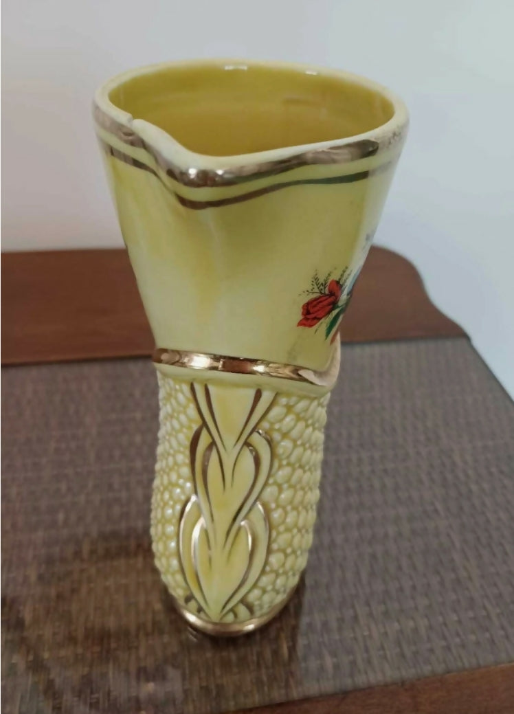 Vaso / Jarra em forma de Bota Amarela