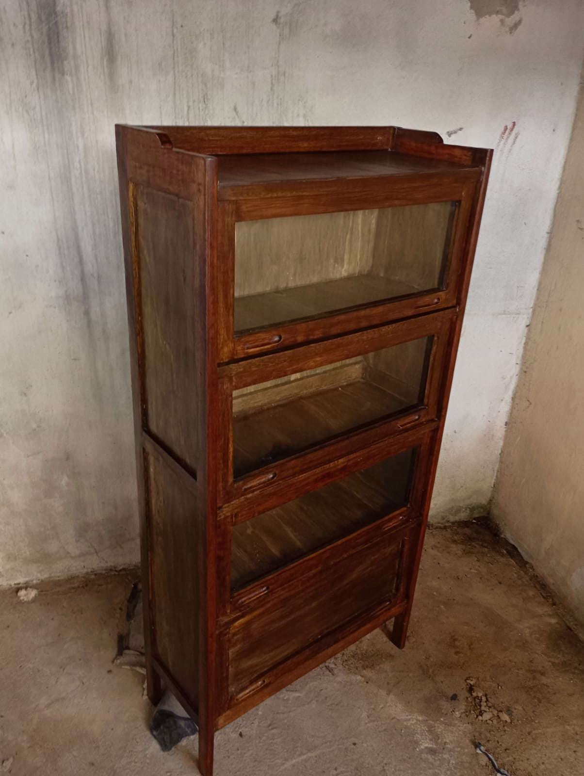 Estante basculante livreiro 4 portas 