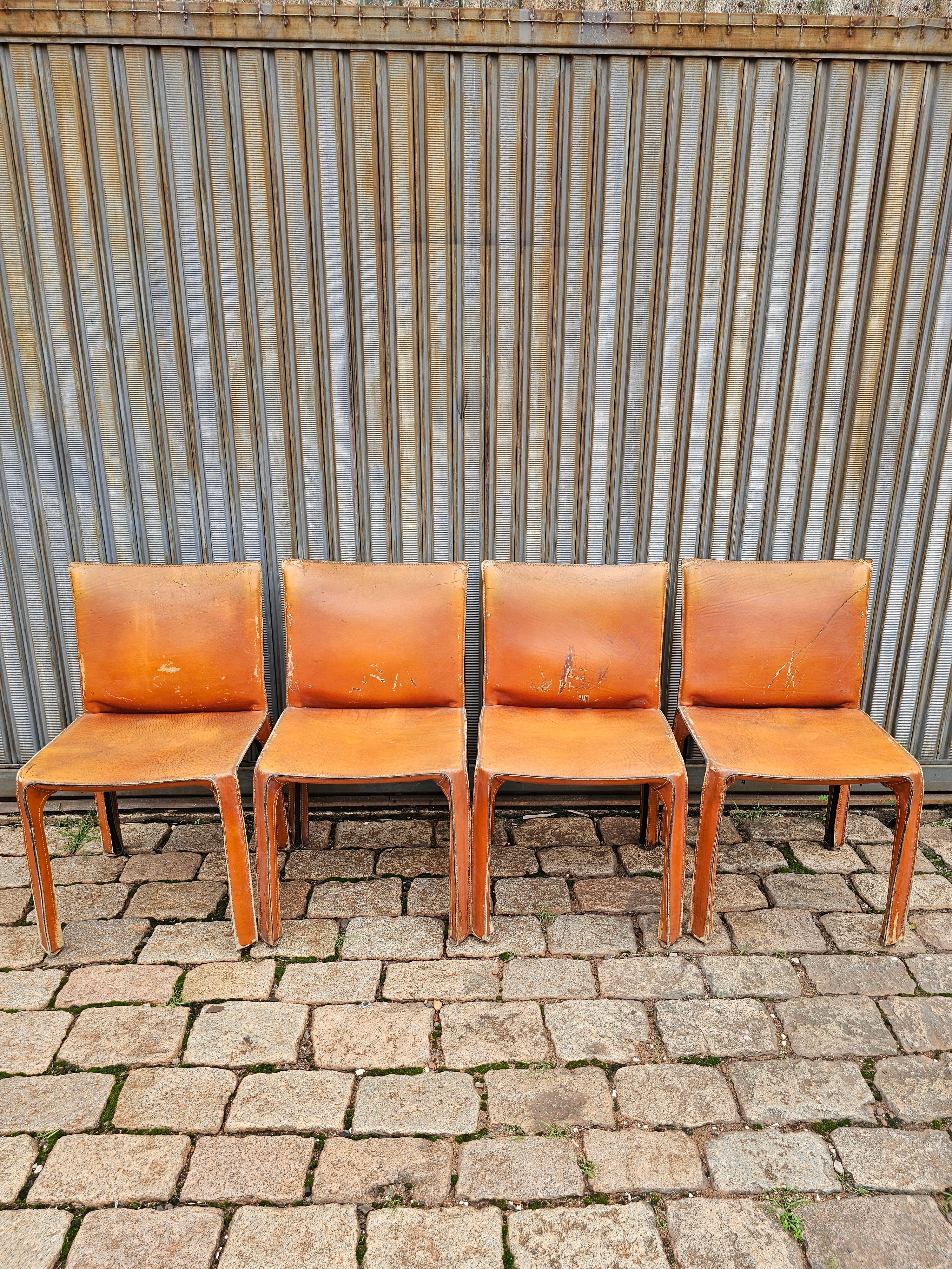 Conjunto de 8 Cadeiras Italianas - Mario Bellini para Cassina