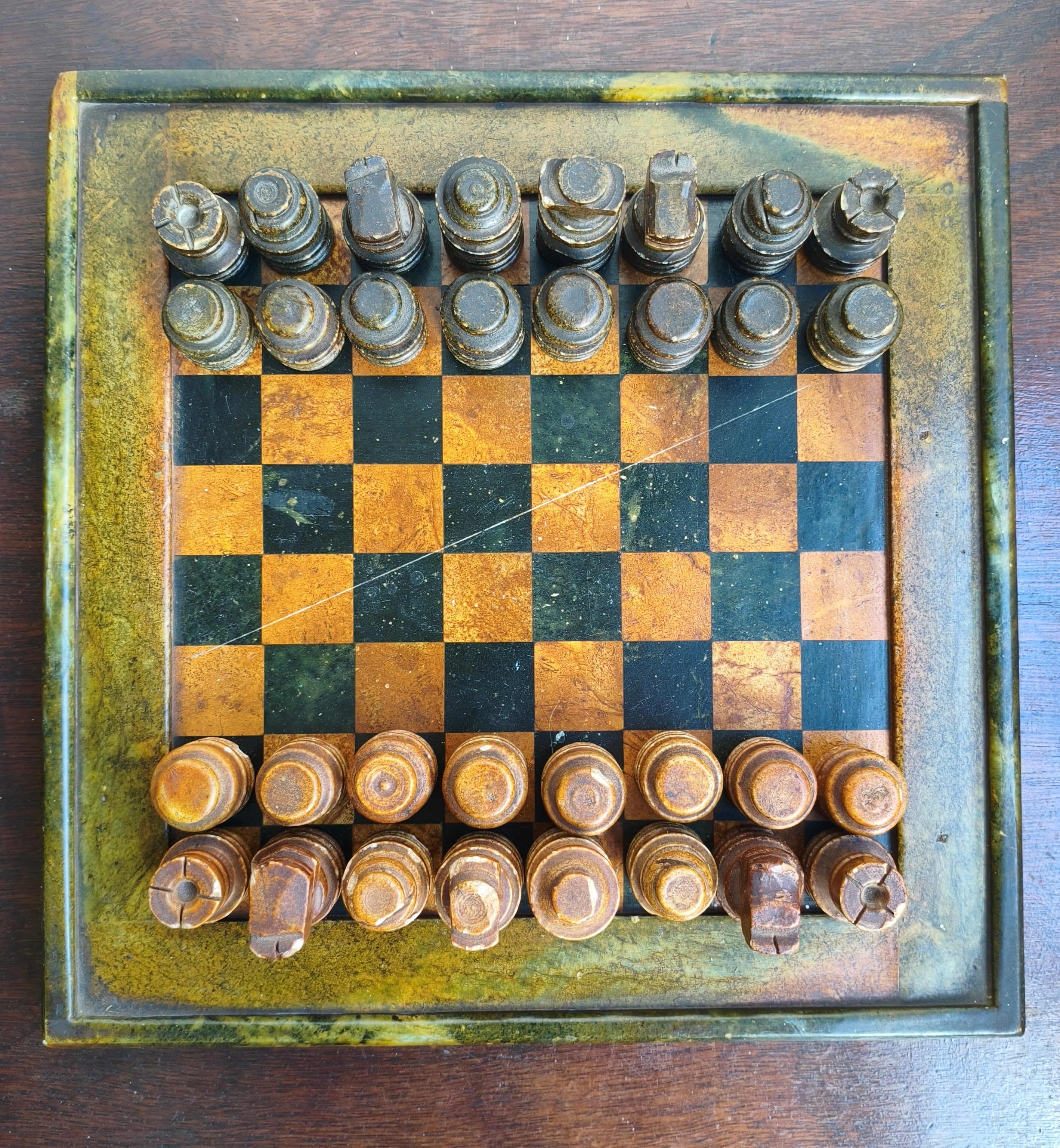 Jogo de xadrez em pedra sabão