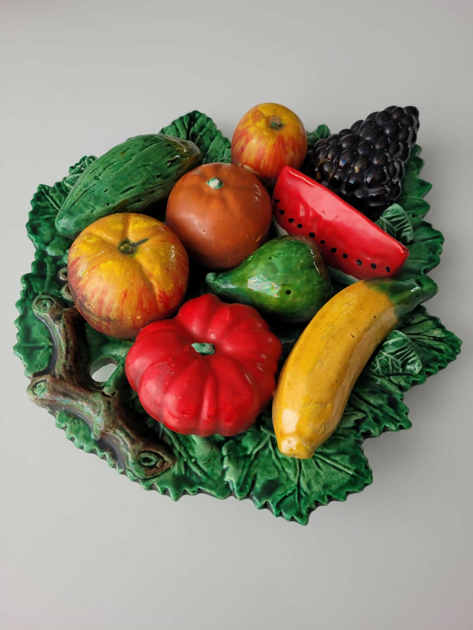 Prato Caldas da Rainha - Prato de Parede com frutas