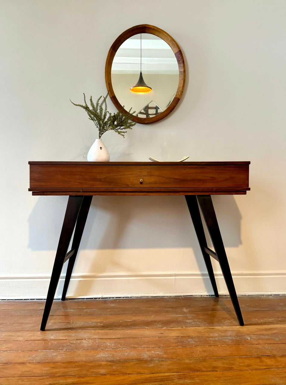 Escrivaninha aparador vintage