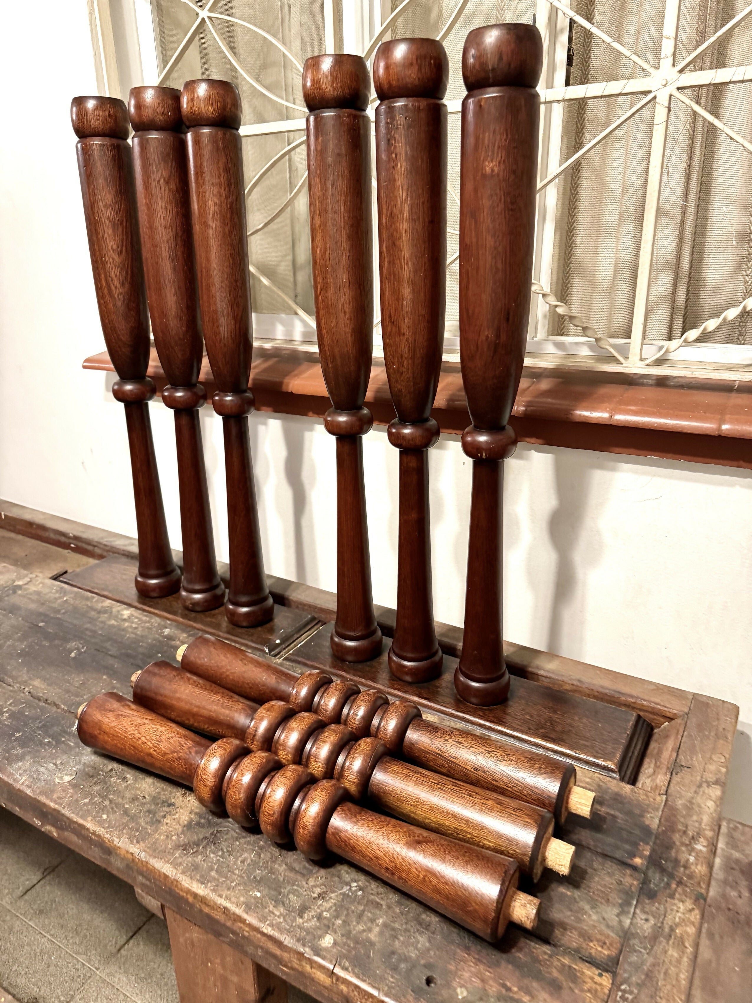 Divisória Balaustrada em linda madeira maciça