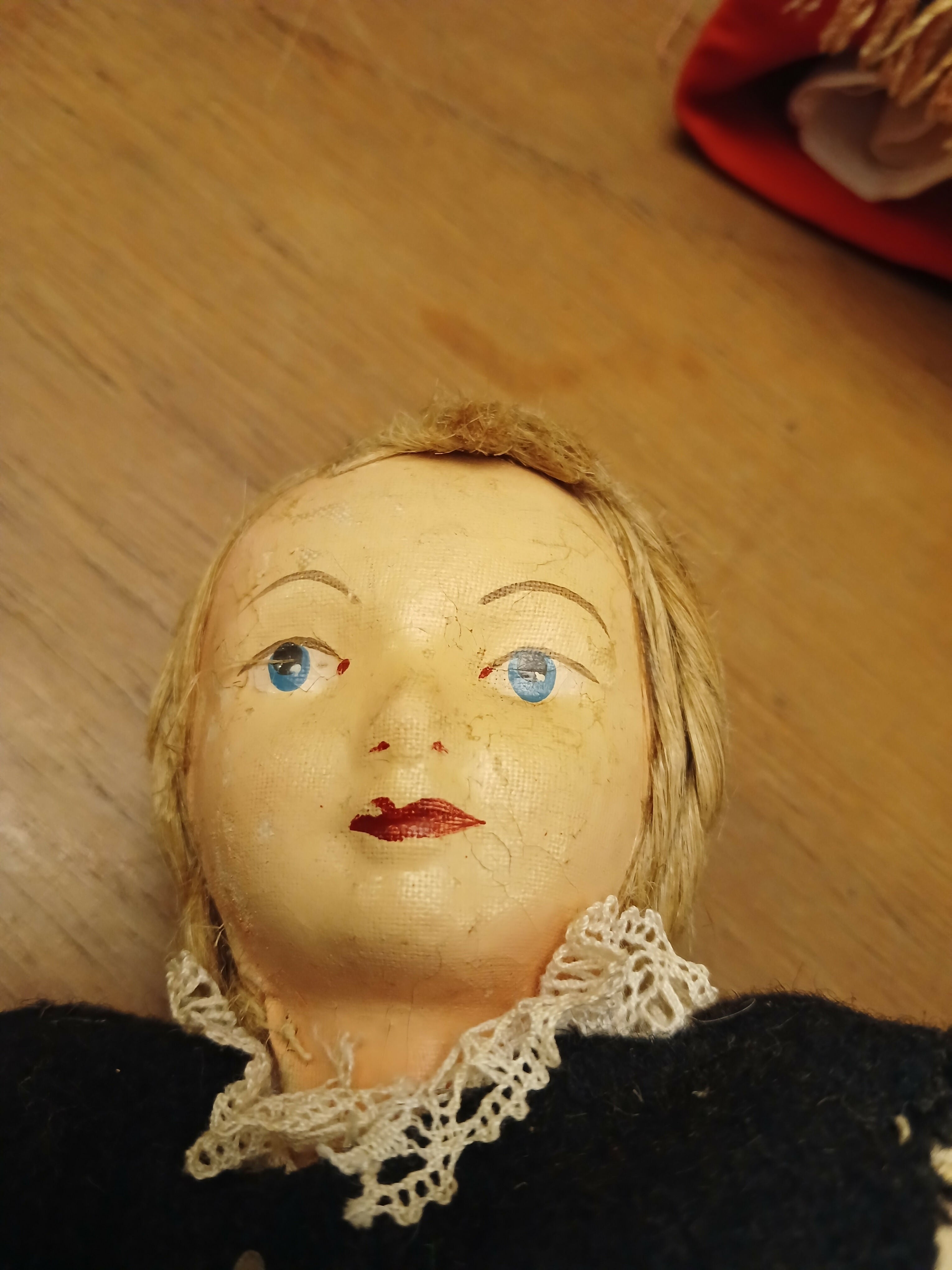 Par de bonecas antigas europeias
