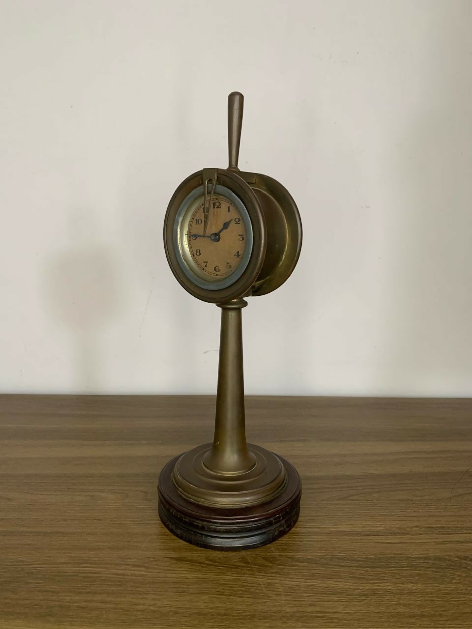 Relógio de mesa estilo Naval