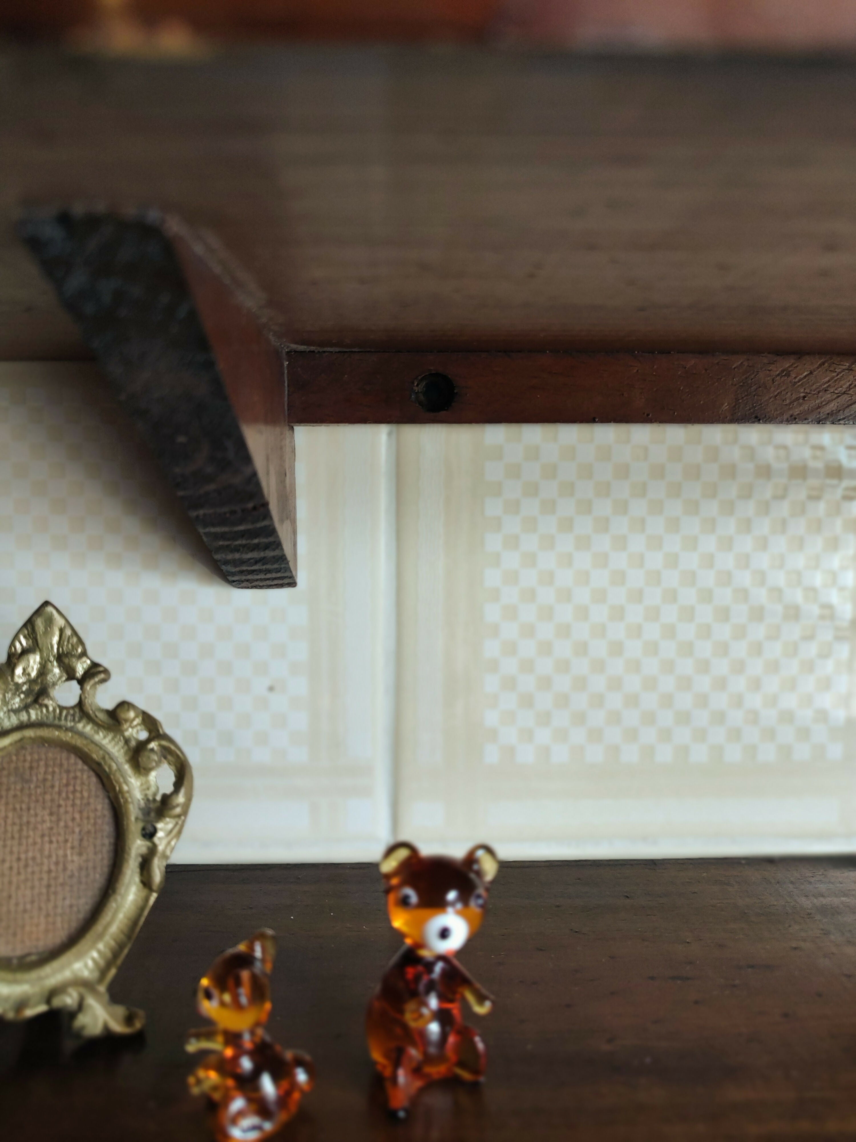 Antigo Trio de Pequenas Prateleiras em madeira maciça