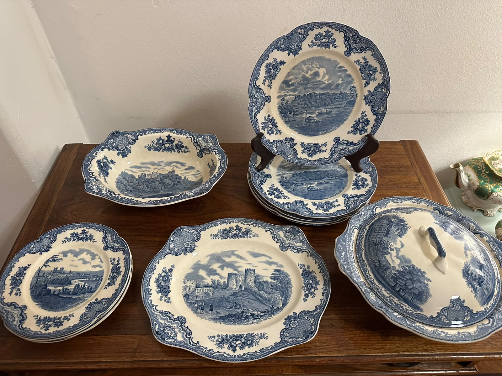 Aparelho de Jantar Old Britain Castles Johnson Bros em azul 