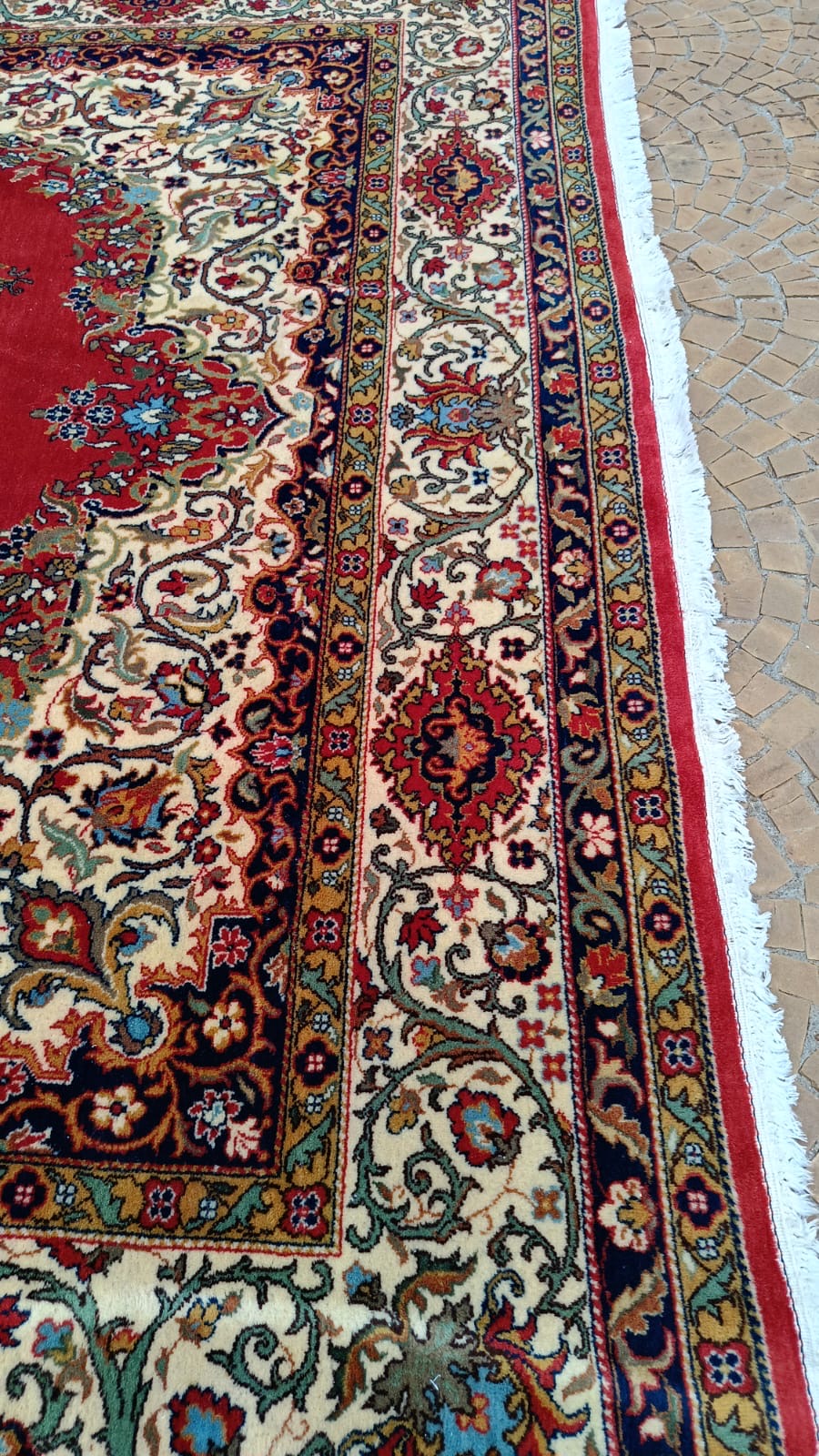 Tapete Mood Iraniano em vermelho 