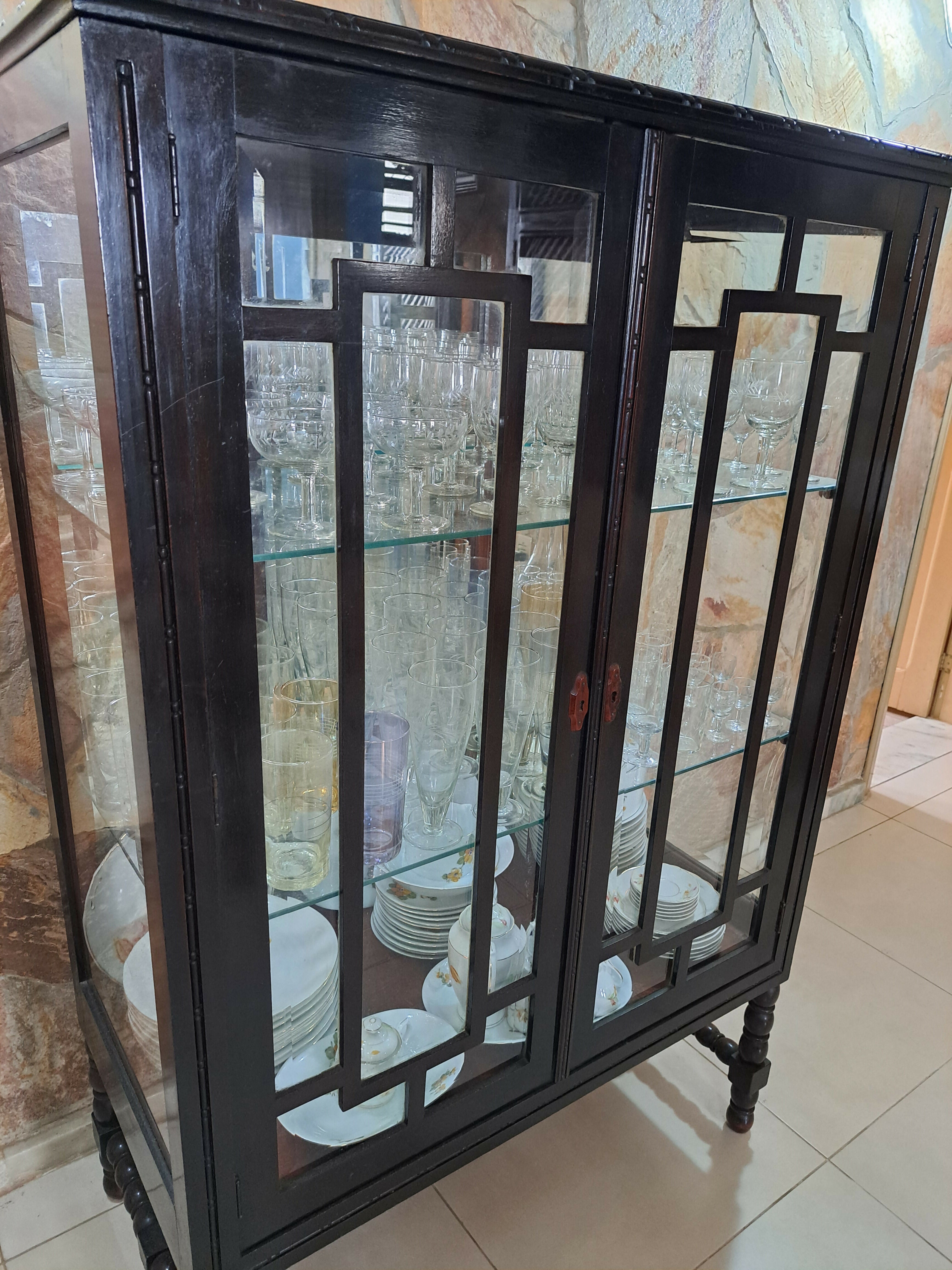 Cristaleira com espelho bisotê