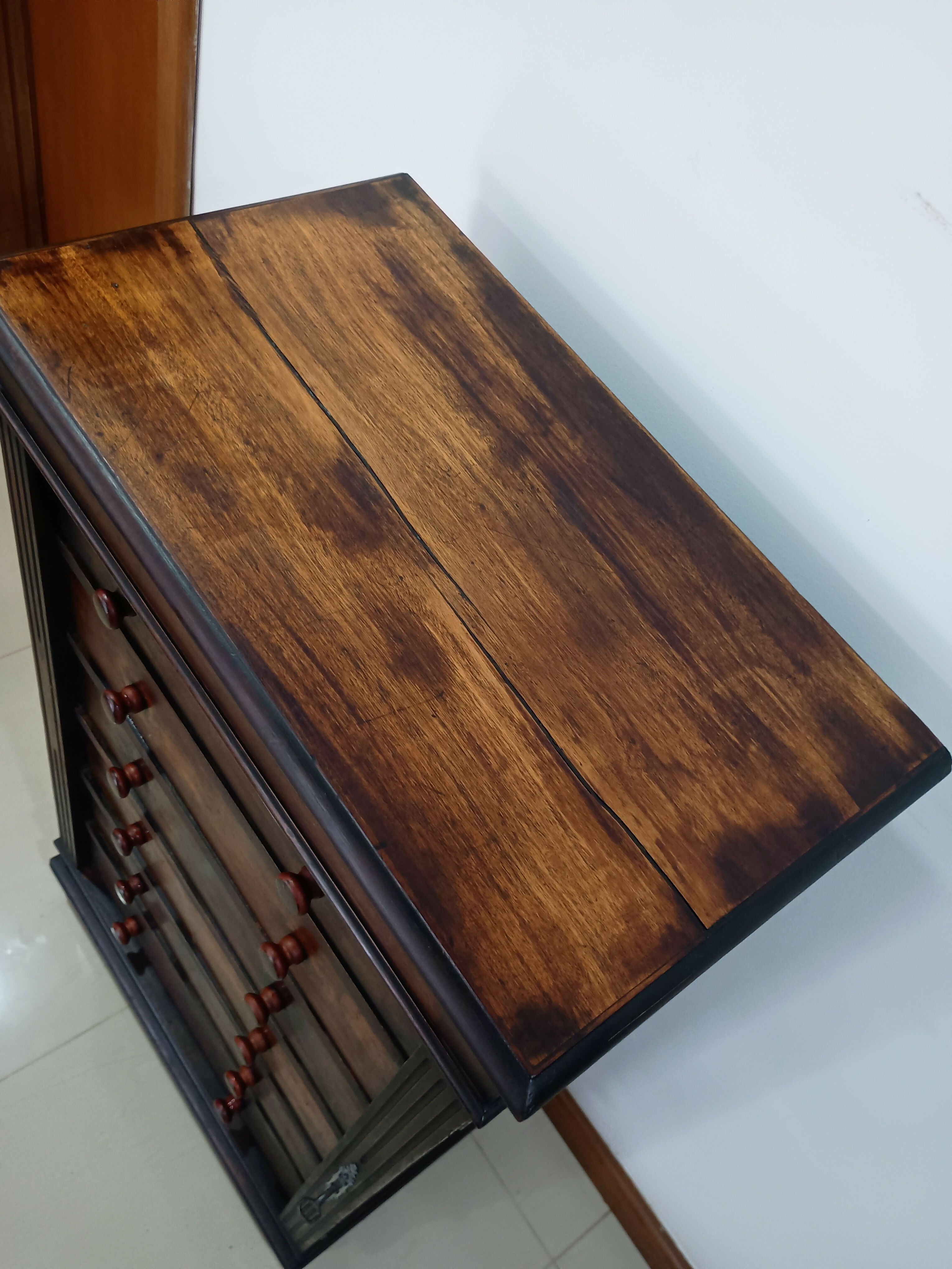 Gaveteiro / arquivo com trava lateral 1890 -1920