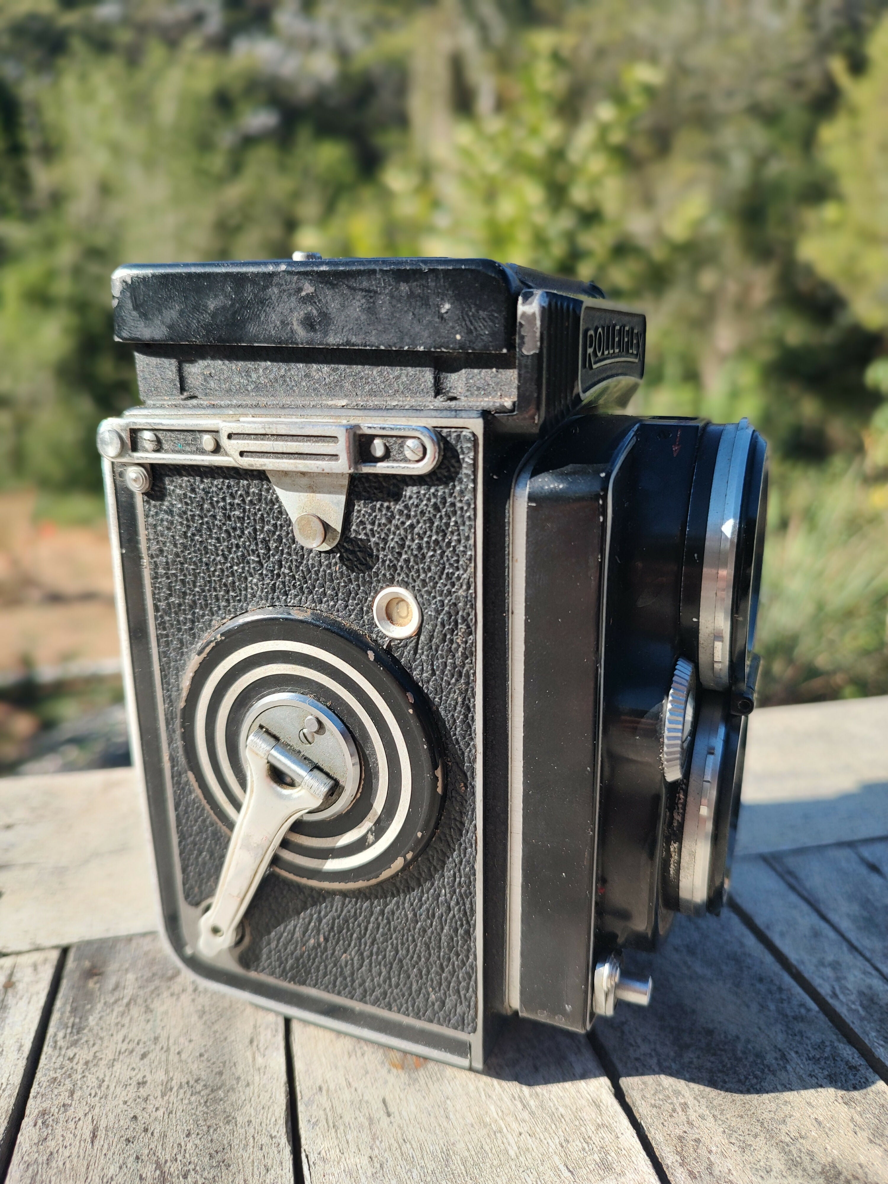 Antiga câmera Rolleiflex com lente Zeiss 80mm (com capa em couro e protetor de lente)