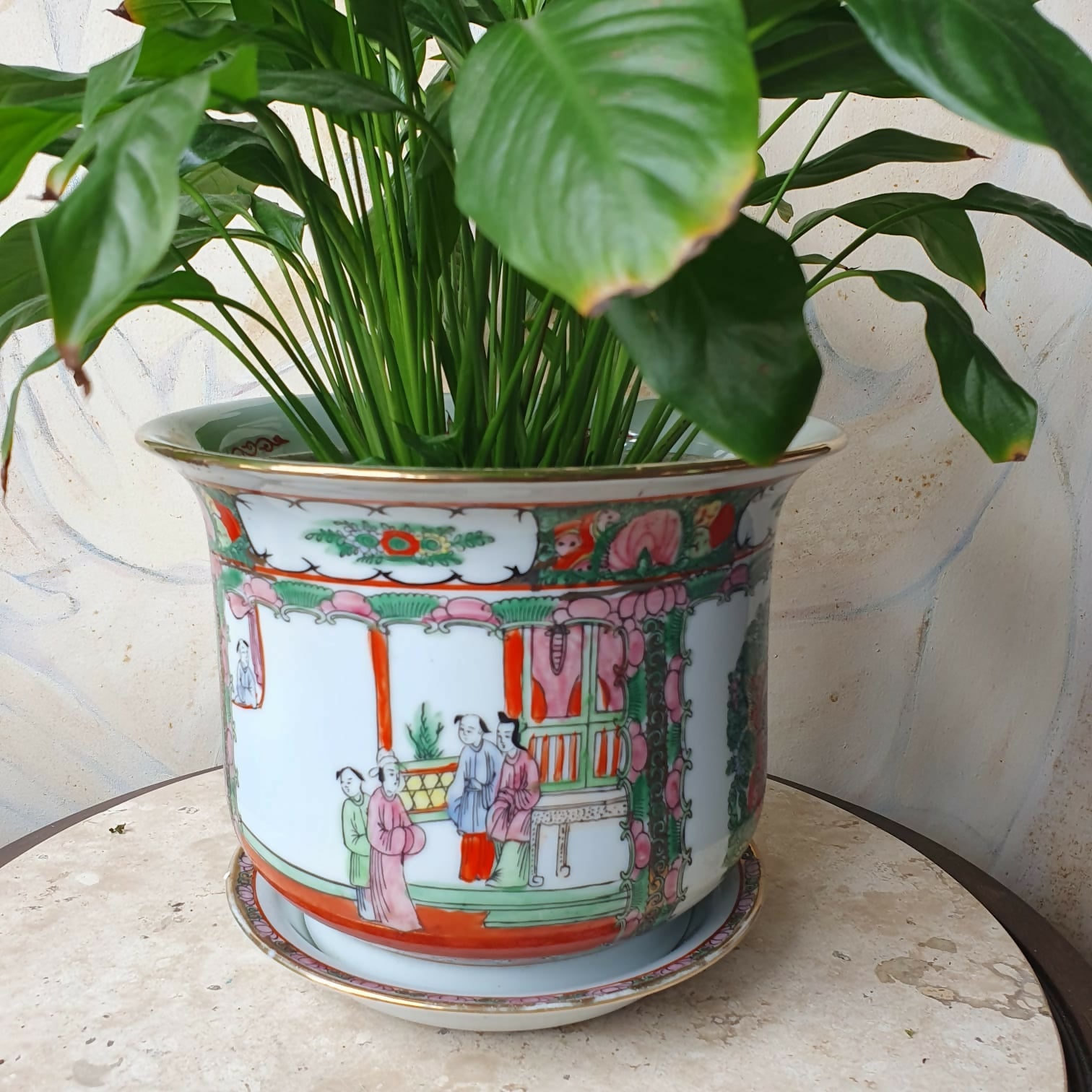 Cachepot em porcelana chinesa Lee´s ao gosto Família Rosa com presentoir