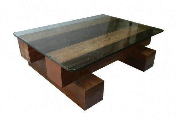 Mesa de centro rústica com tampo de vidro