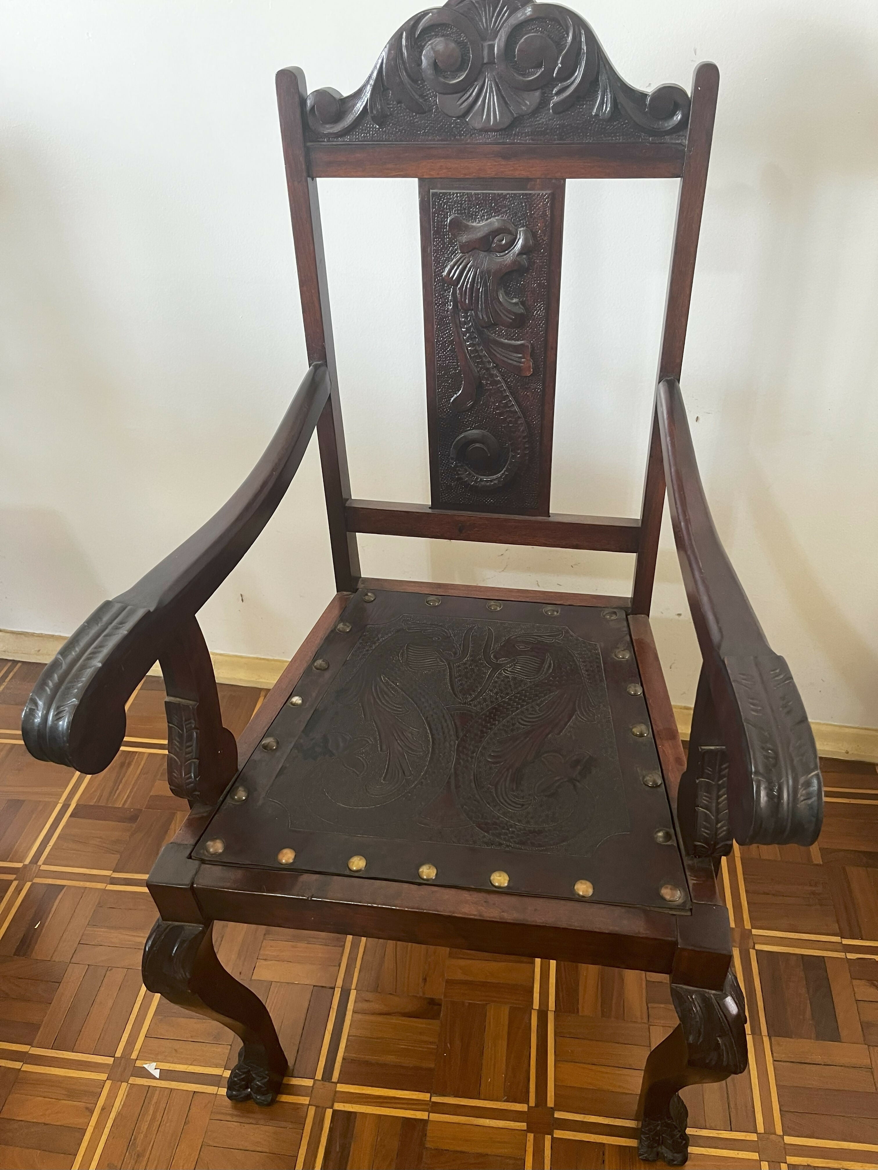 Conjunto de sala de jantar vintage em madeira nobre
