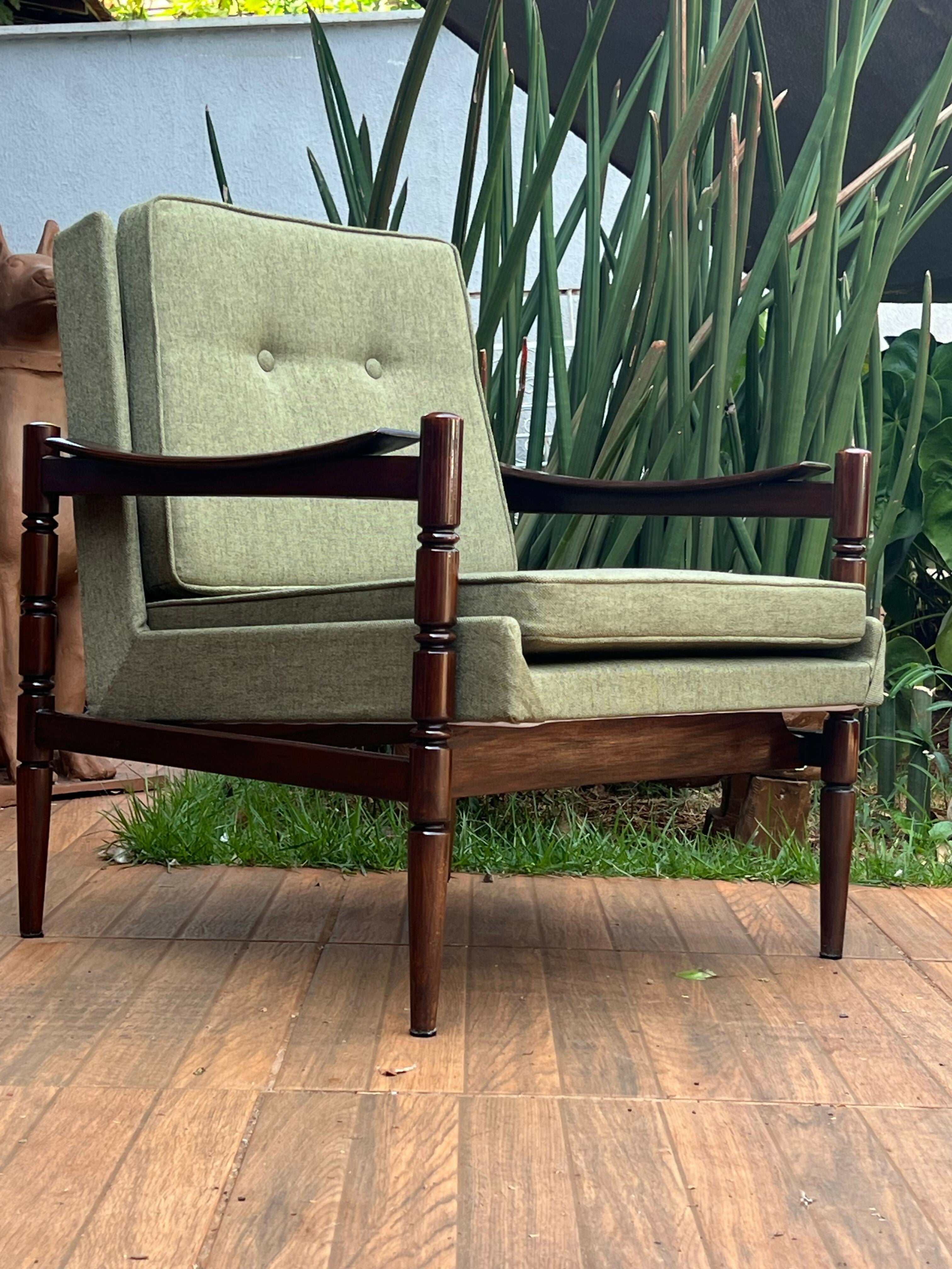 Par de Poltronas Design anos 60