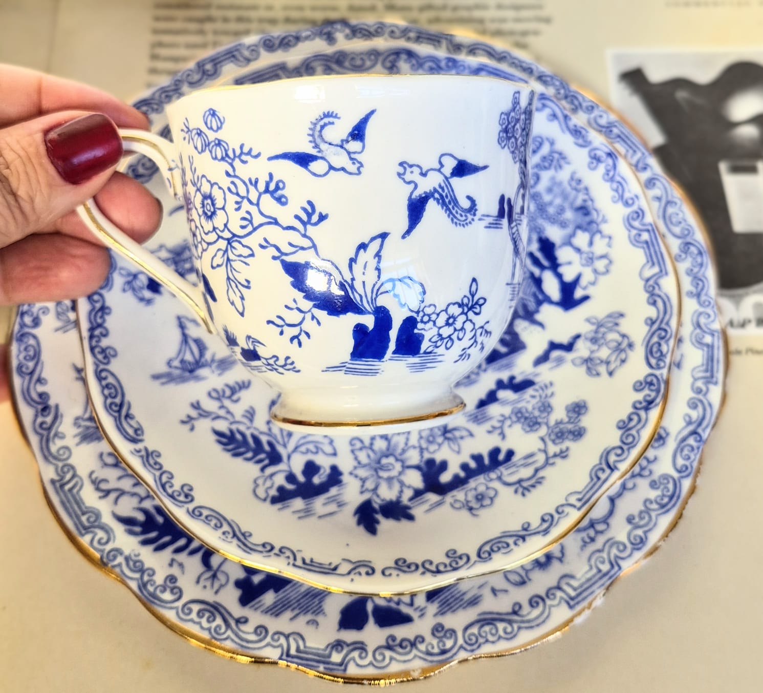  Conjunto raríssimo e, praticamente,  impecável em porcelana inglesa Royal Albert,  modelo Mikado, de 1940. Absoluta relíquia.