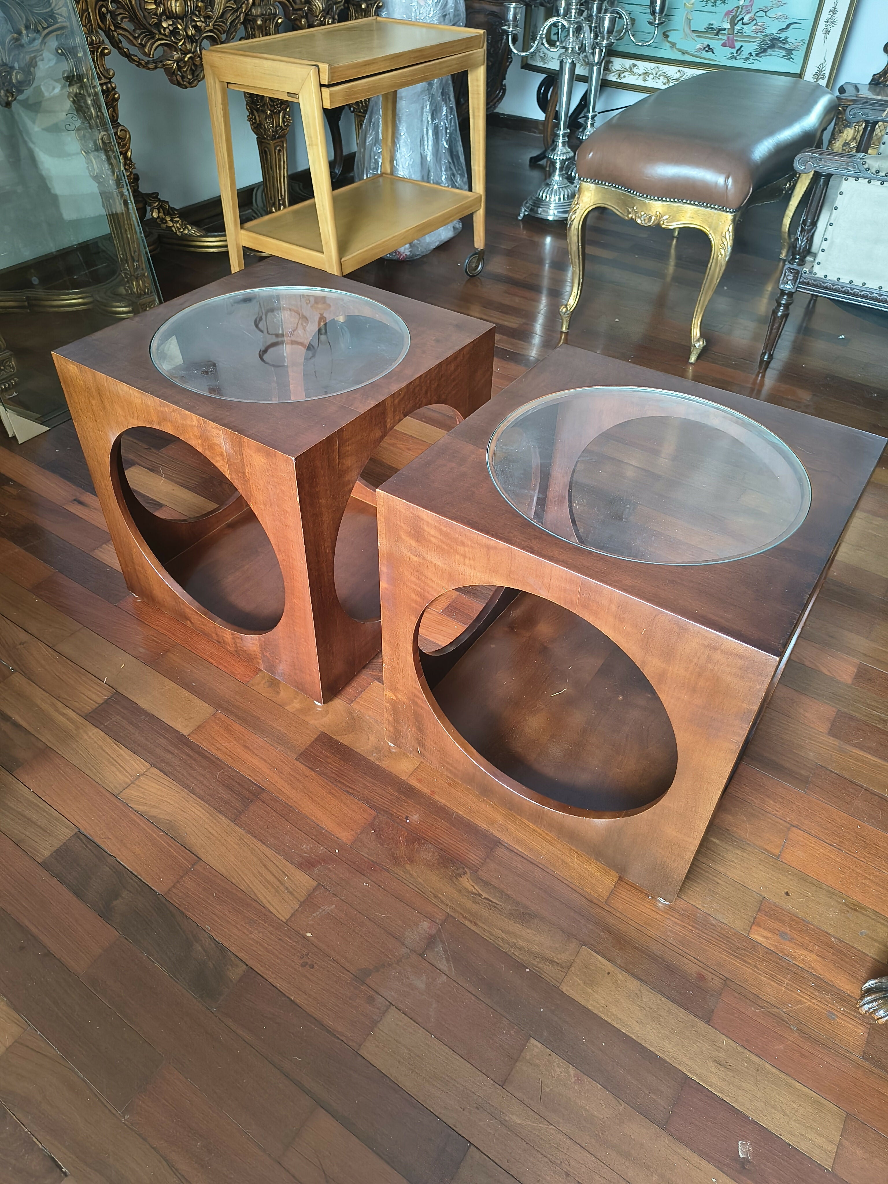 Par de Mesinhas laterais Cubo