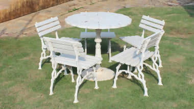 Conjunto para varanda em ferro parte em madeira maciça assentos e encostos ripados