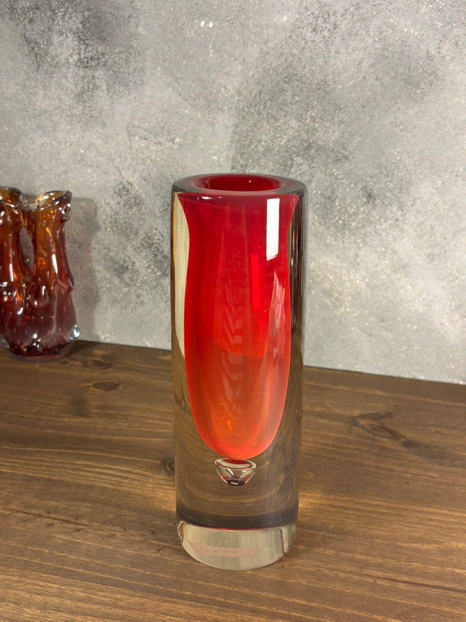 Vaso Solitário em Murano Sommerso Vermelho, Itália, segunda metade do século XX
