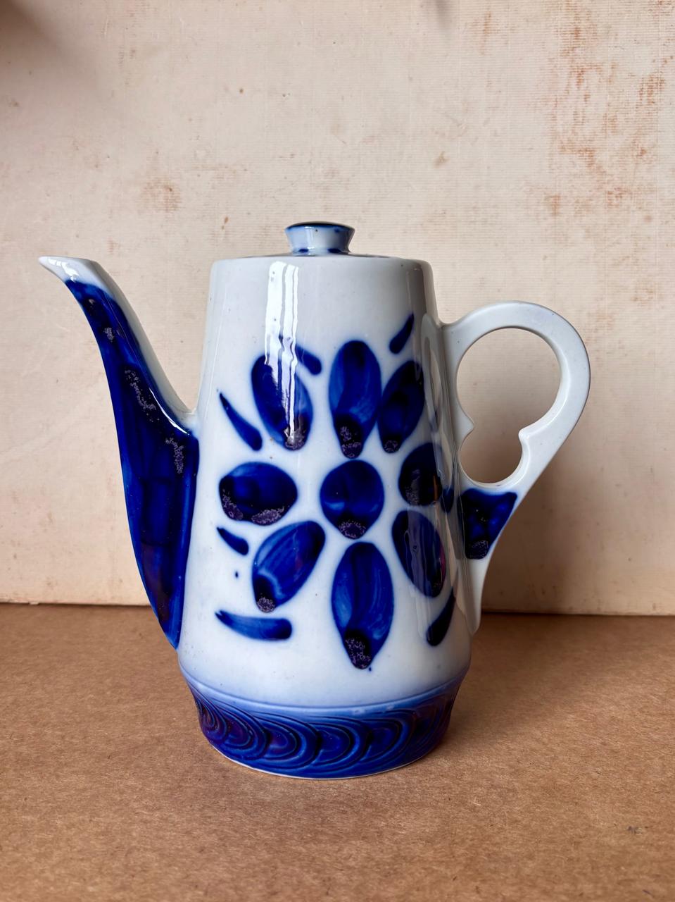 Bule em porcelana Monte Sião azul e branca pintado à mão (DMCPS_544)