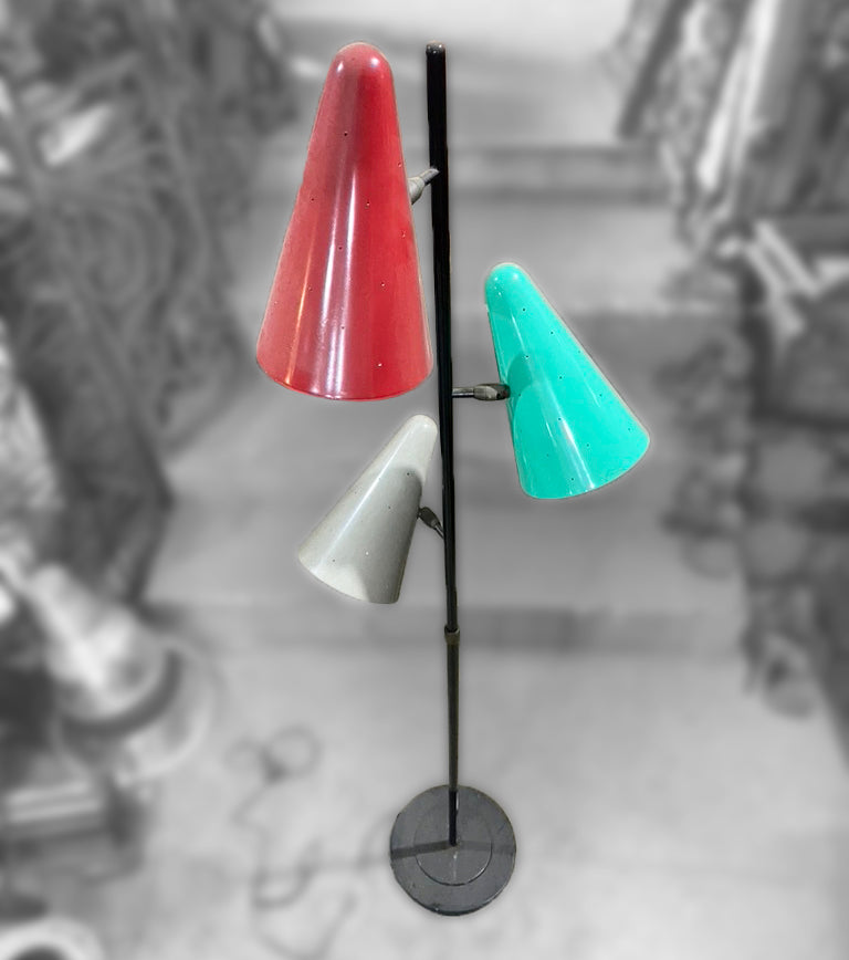 Luminária de chão vintage em vermelho, azul e branco - restaurada 