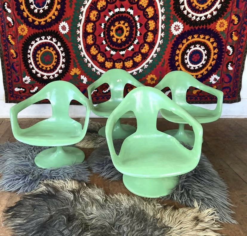 Conjunto Tulipa em fibra para jardim (4 cadeiras + mesa)