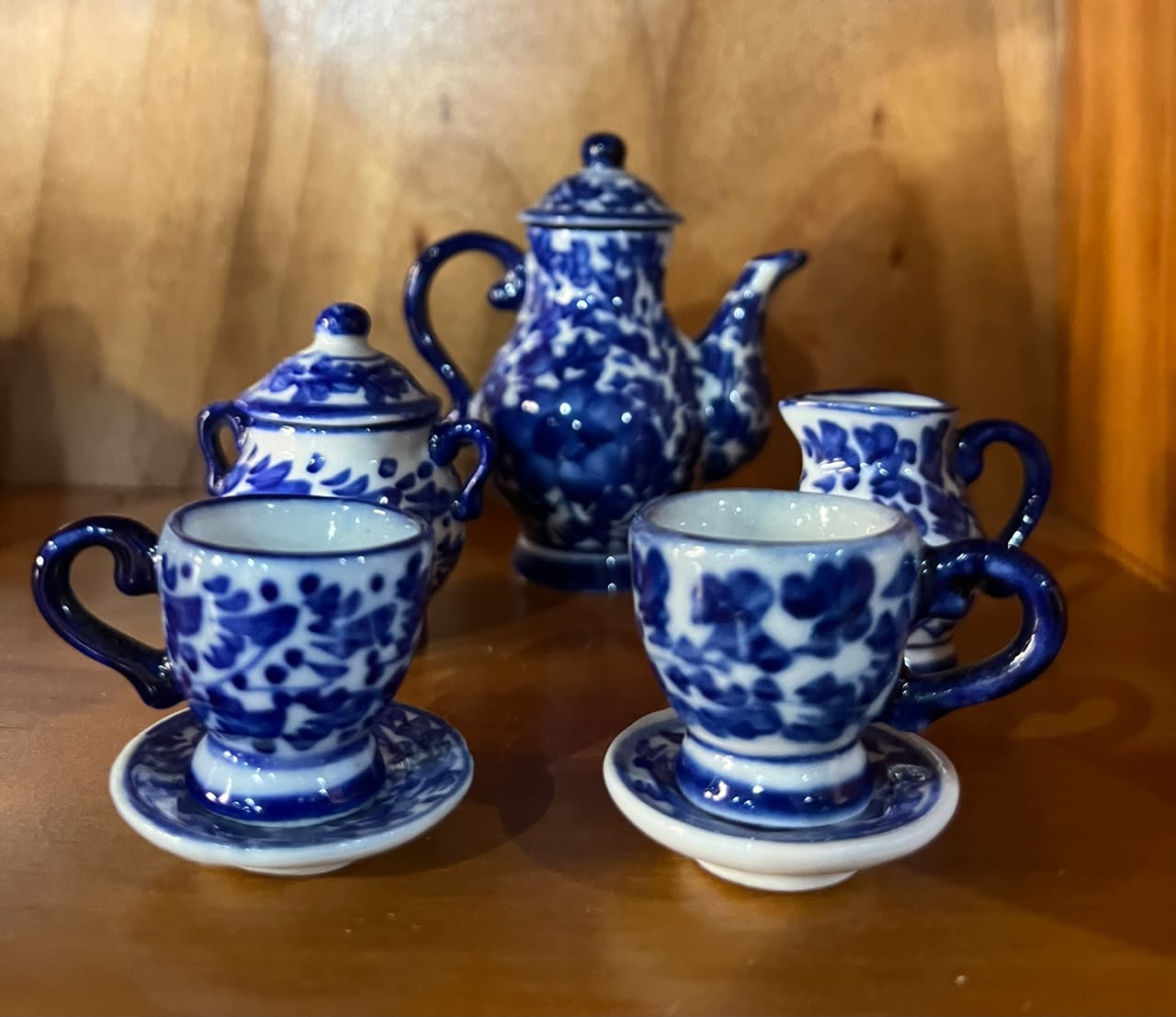 Conjunto miniatura de chá em porcelana azul e branca — 5 peças