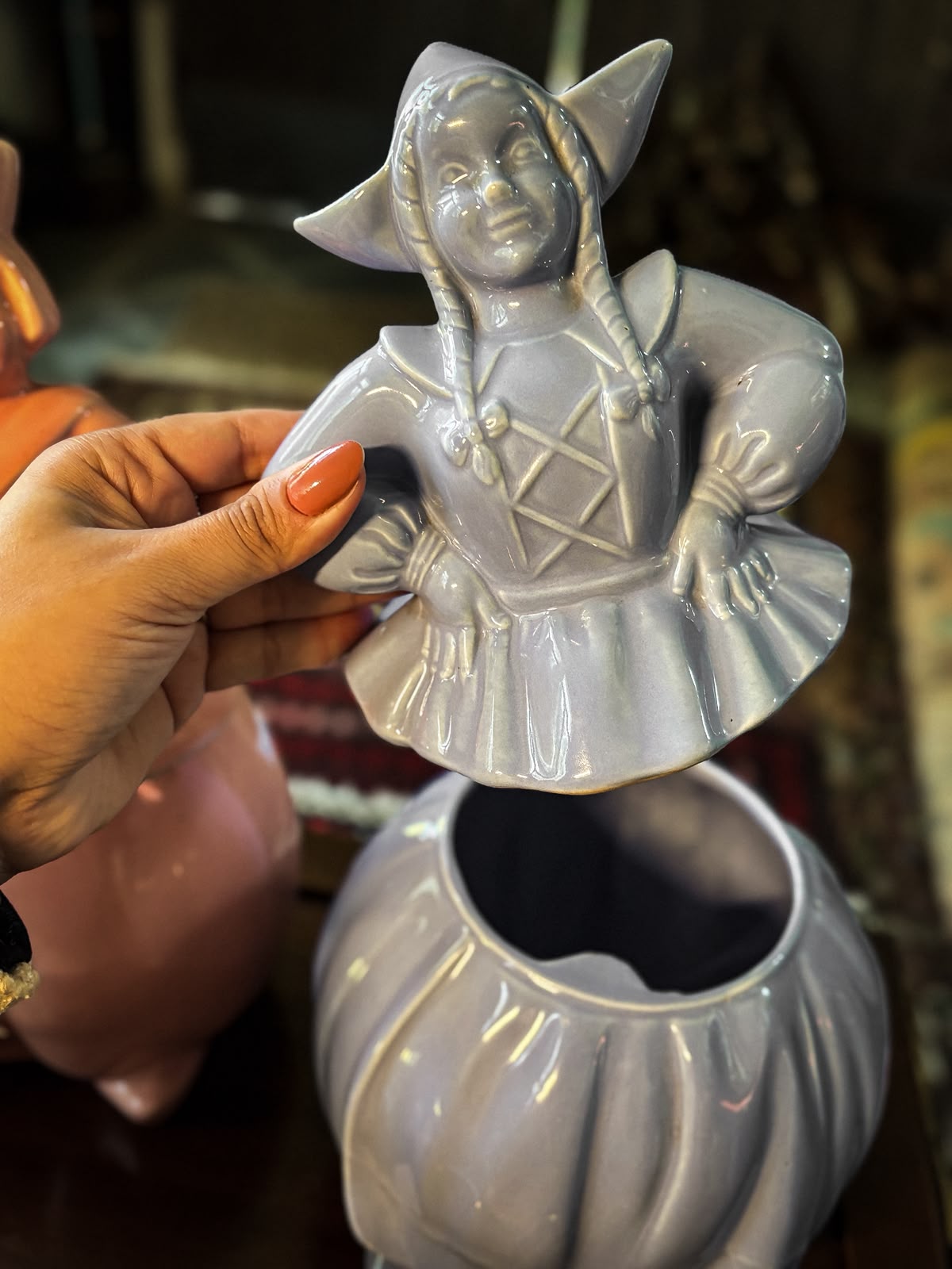 Par de Biscoiteiras Figurativas com Casal Holandês, Década de 1940