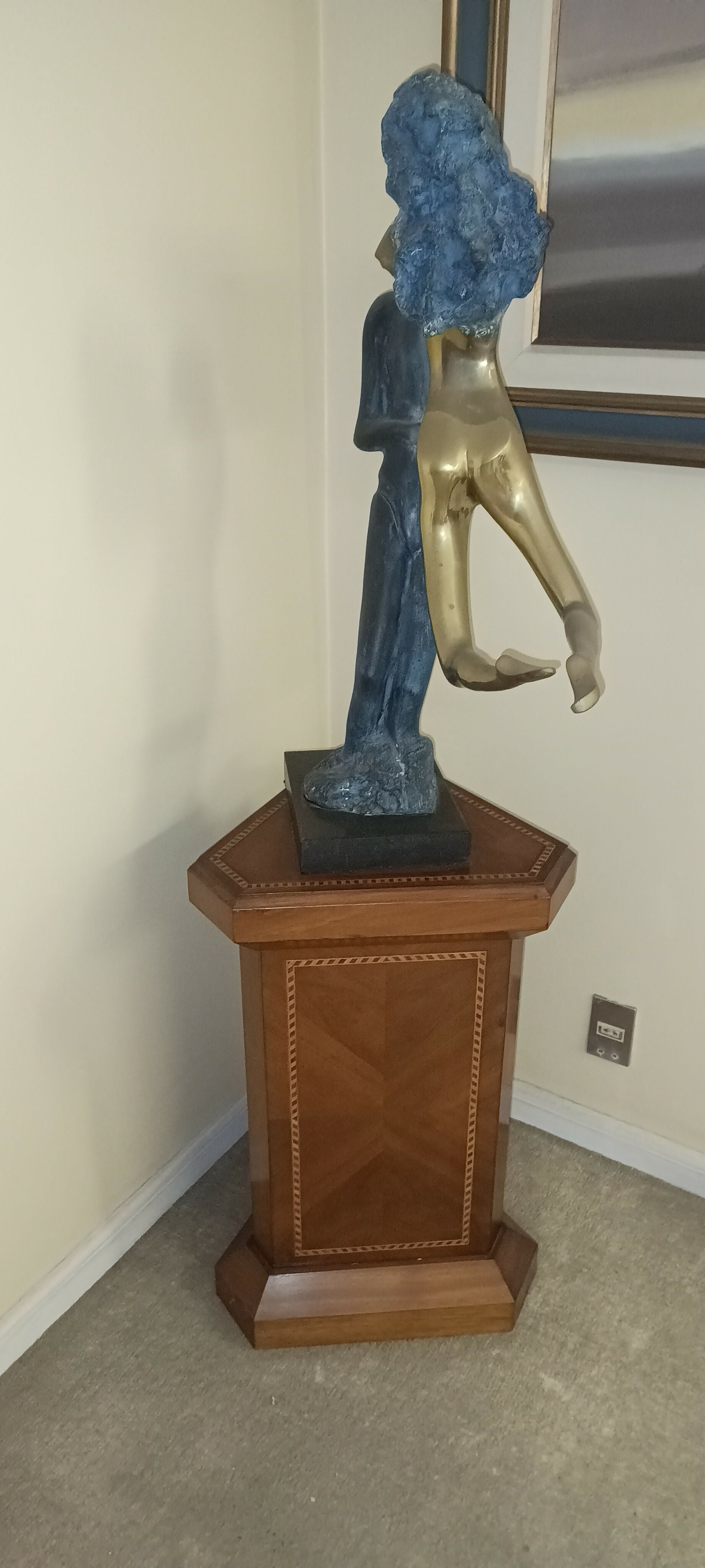 Pedestal e escultura (junto ou separado)