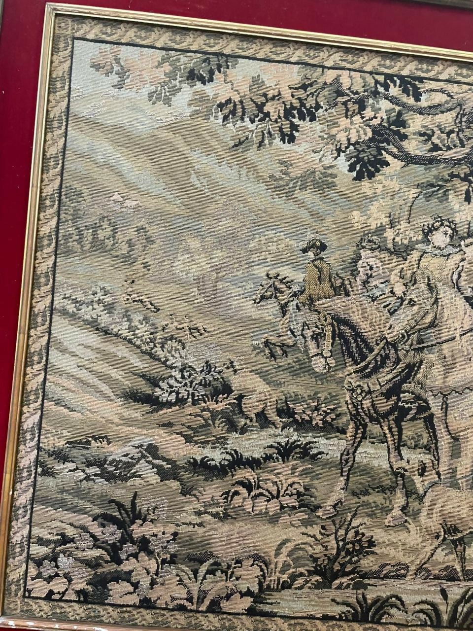 Quadro Tapeçaria Gobelin Emoldurada em Madeira Maciça
